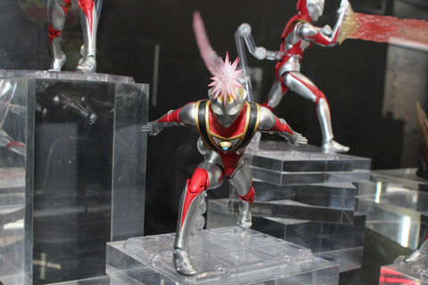 S.H.Figuarts真骨彫ウルトラマンガイアSSV カスタム 改造品 61QvrNO1XEL._UF350,350_QL50_.jpg