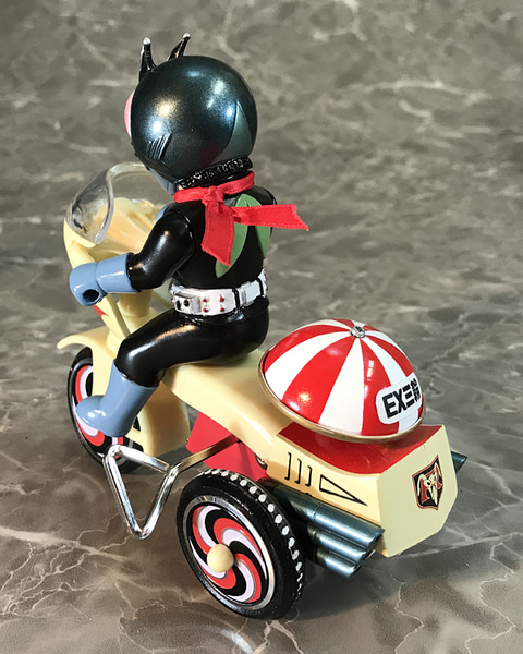 12月8日取り消し　当時物　仮面ライダーブリキ三輪車 仮面ライダーが三輪車に？ アートストーム「EX三輪車 仮面ライダー