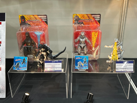 【随時出品のため事前予約受付】ウルトラマン・ゴジラ・勇者シリーズ ロボット 玩具 バンダイ、「ミニオン」を握って音を出させる新作玩具を展示中