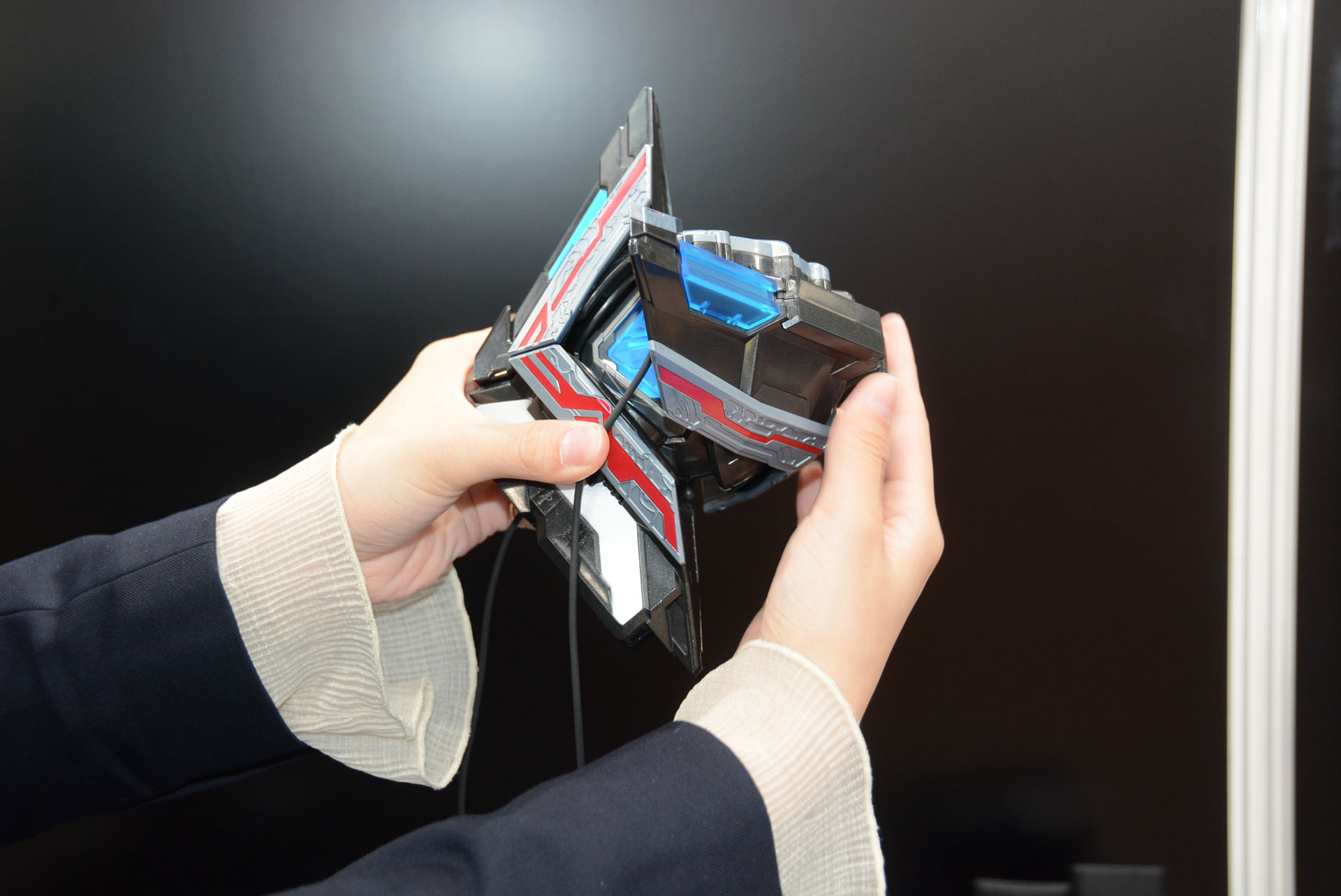 大胆なパーツ可動が楽しい