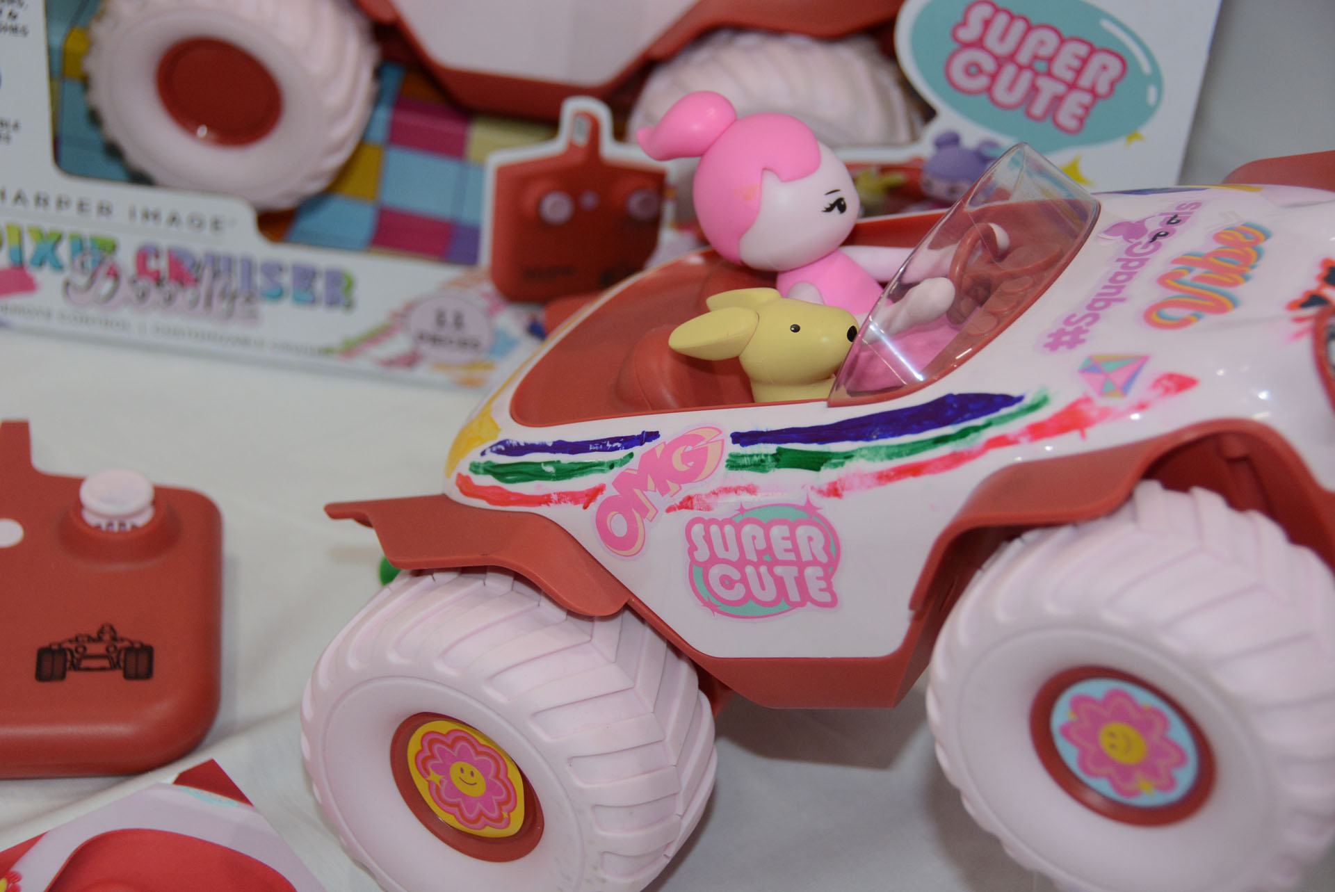 カスタマイズ性は女児向け玩具の特徴でもある。ベースはごついバギーなのも面白い