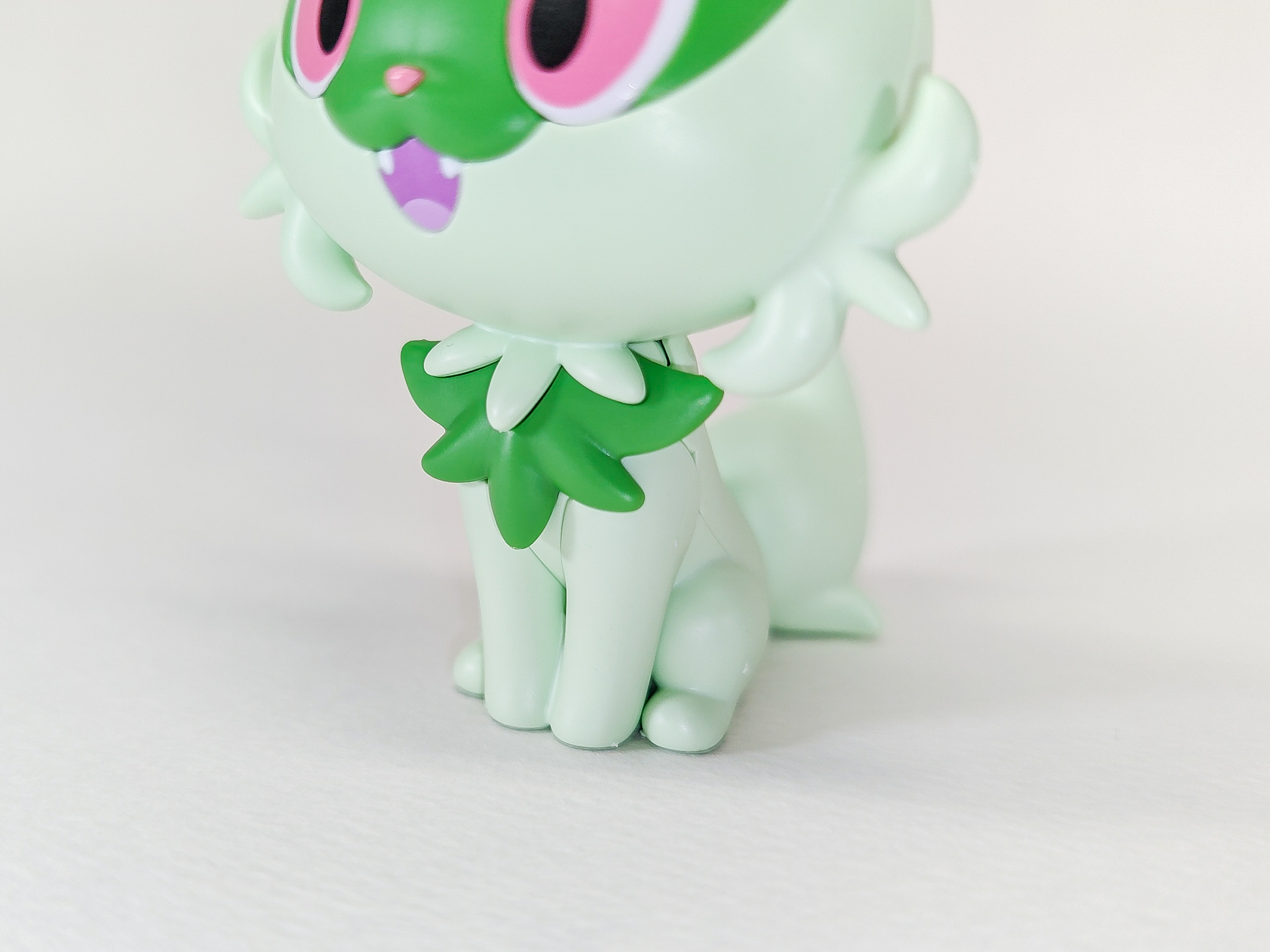 襟の緑は別パーツで色分け。造型もしっかりしている