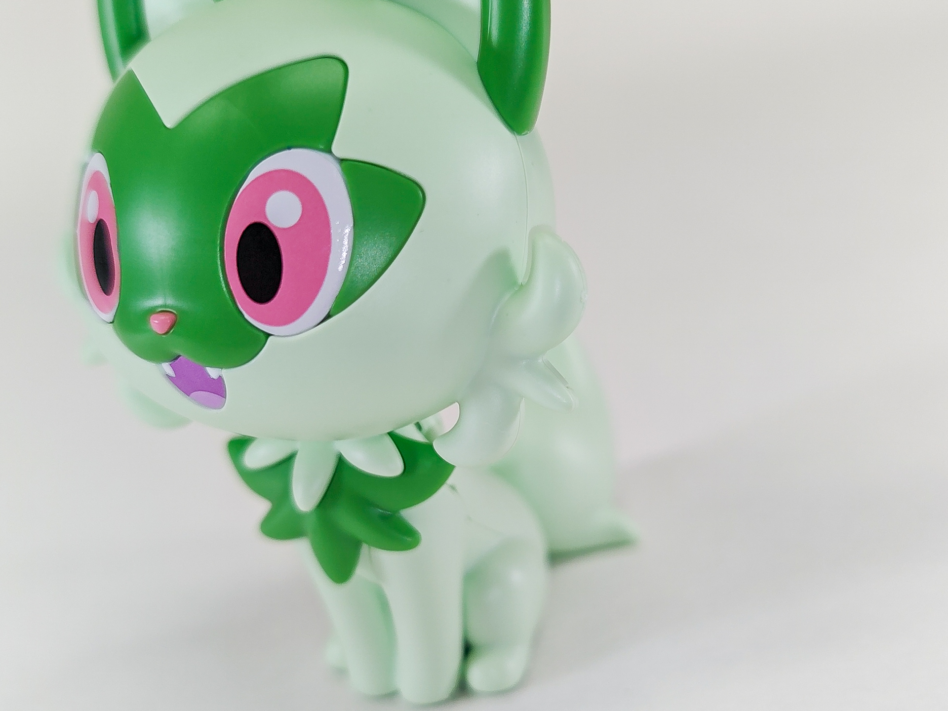 ニャオハはやはり顔がいい。組むだけでしっかりと色分けされるので満足度が高い