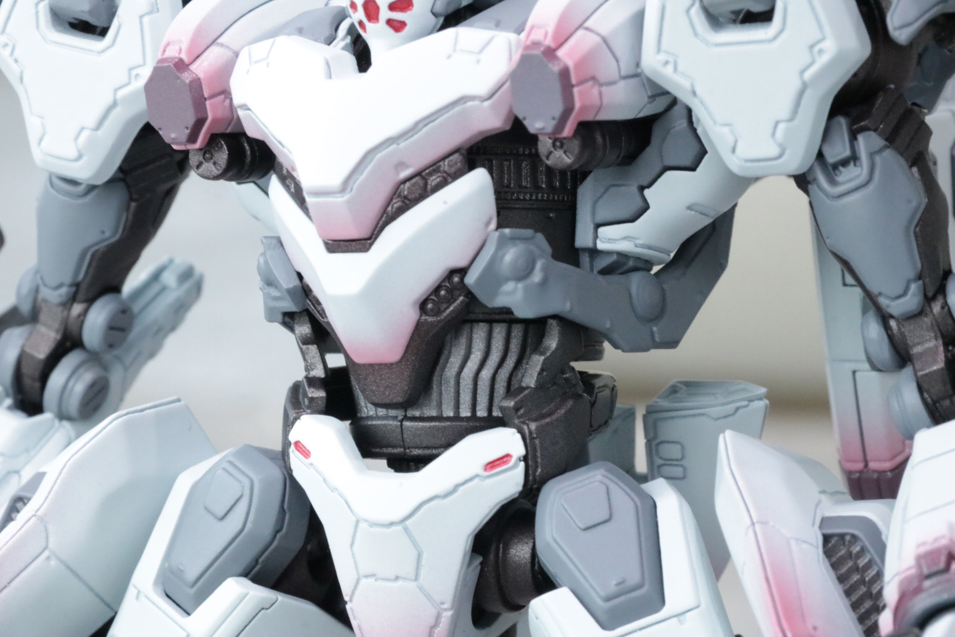 フレーム部分も濃密なディテール