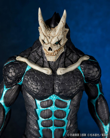 怪獣8号」が大型ソフビで海洋堂から登場！ シンプルな立ち姿で10