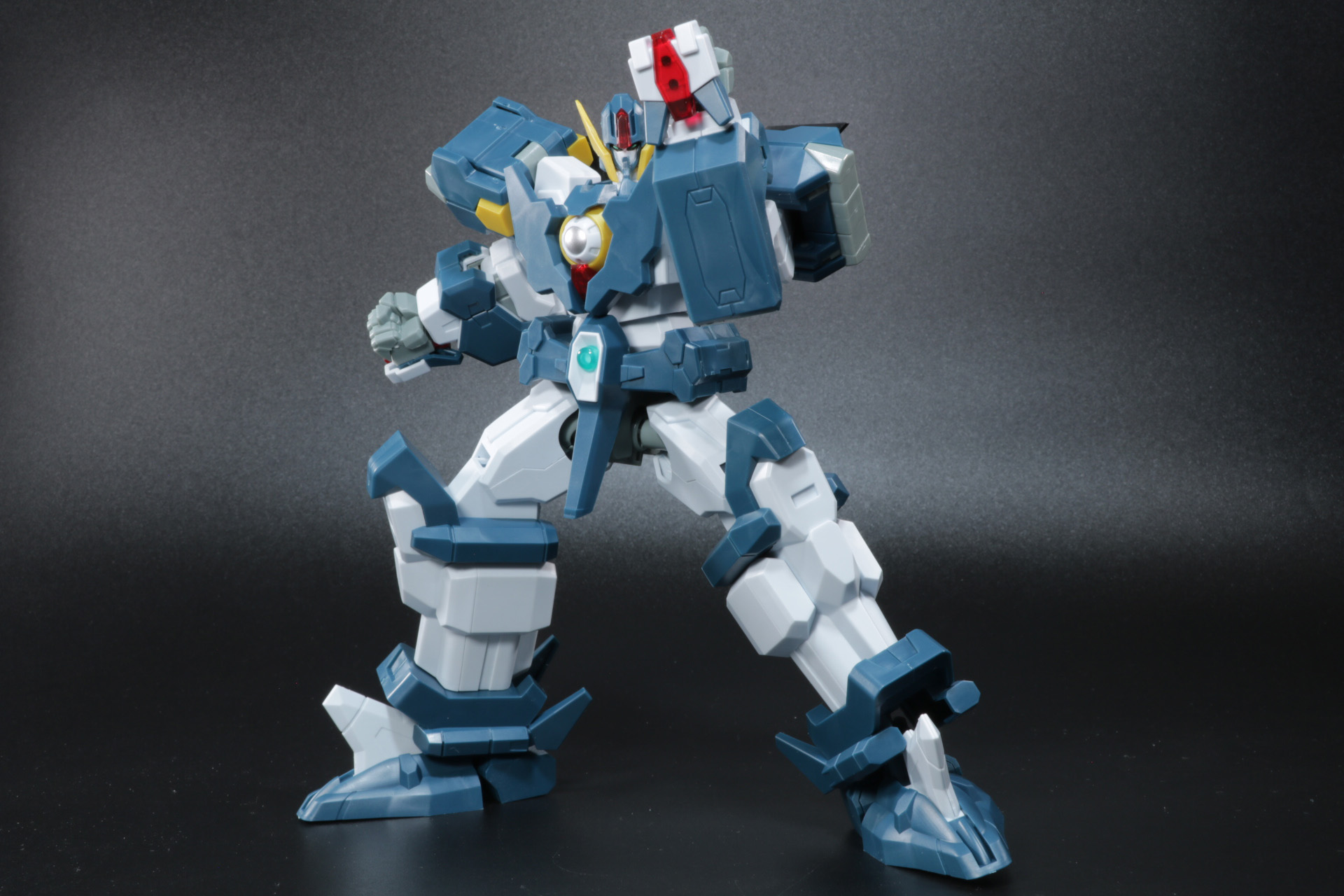 どっしりと構えたポーズも非常に映える