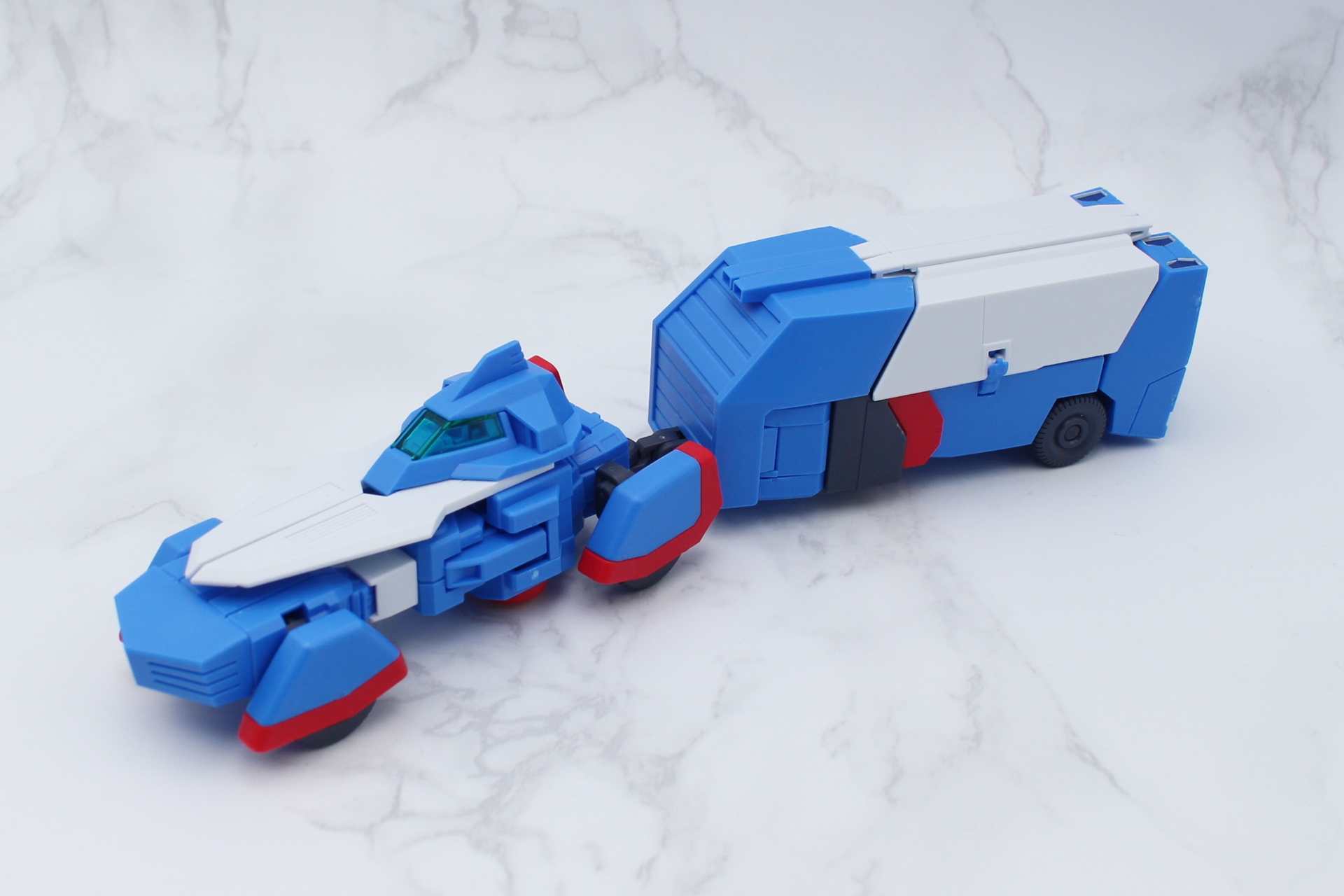 ブングル・スキッパーとブングル・ローバー（ザブングル・カー）への差し替え変形もできる