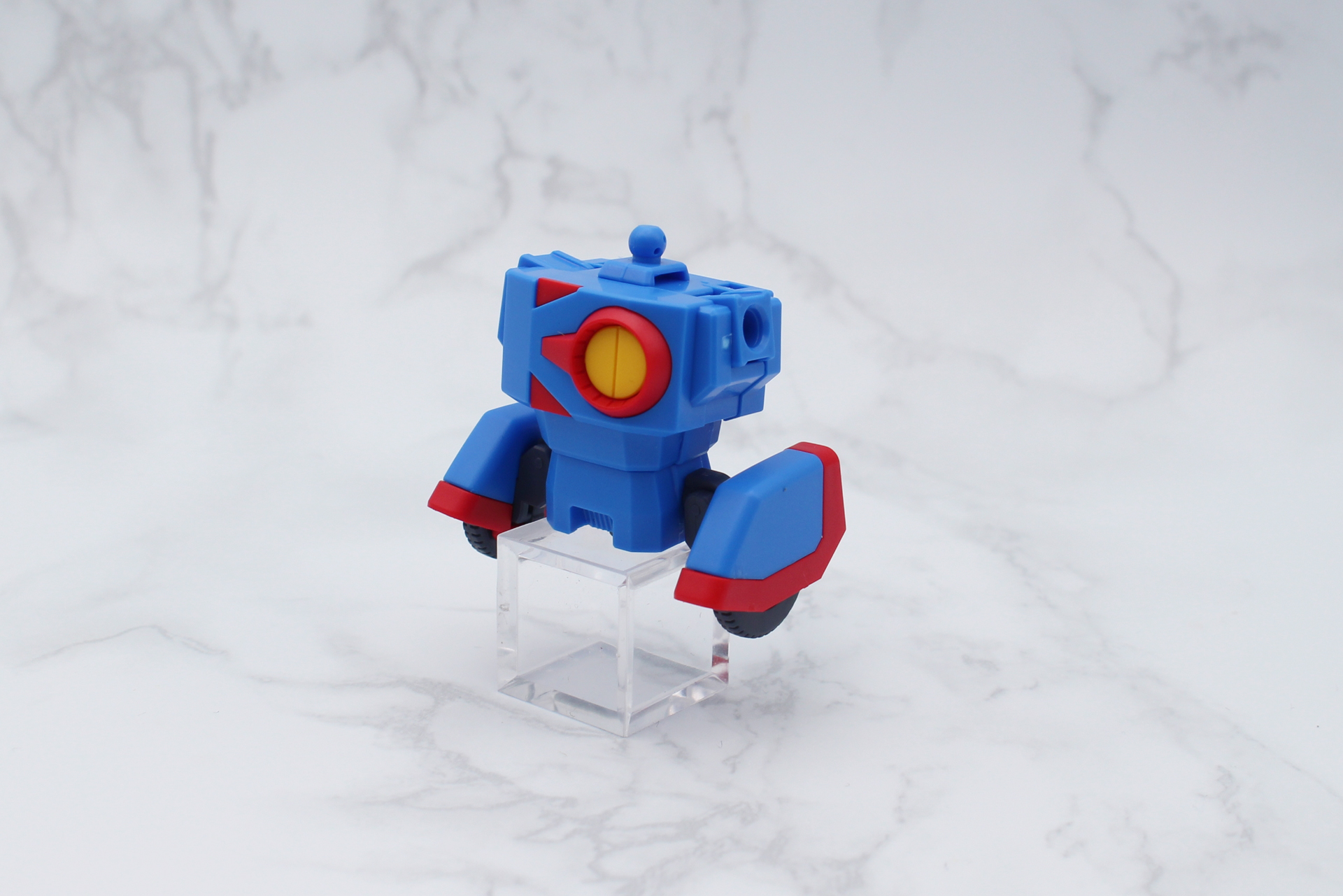 タイヤを取り付けて胴体が完成