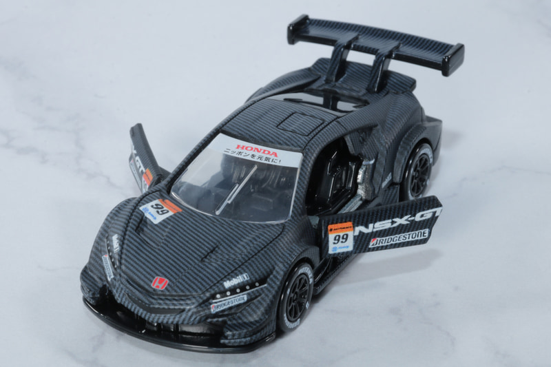 左右ドアの開閉アクションを搭載