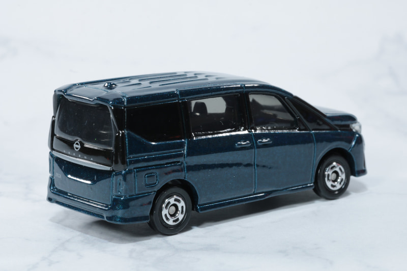 洗練されたフロントマスク