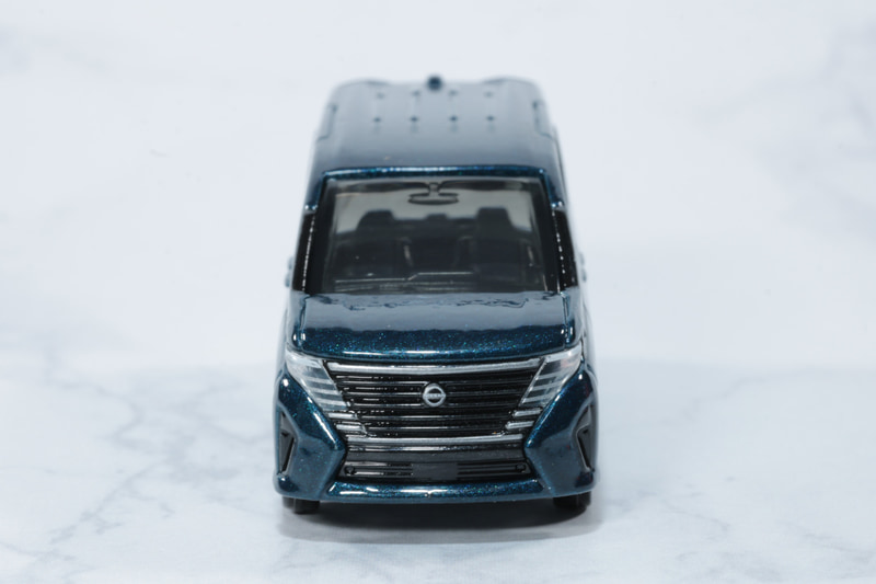 洗練されたフロントマスク