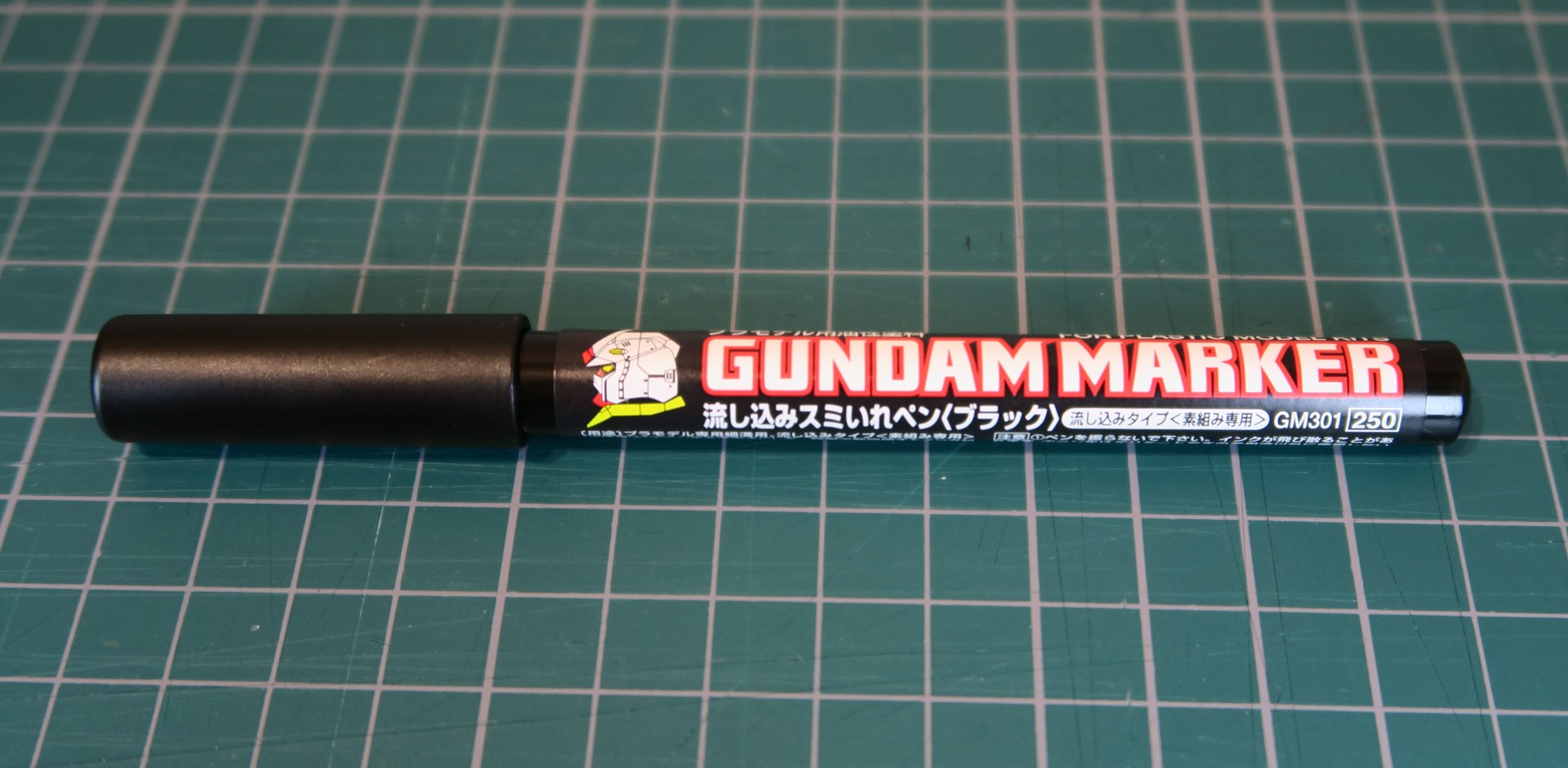 スミを入れたい場所にチョンチョンと振れるだけでいいのでお手軽にスミ入れができる