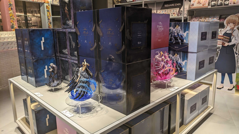 SHIBUYA SCRAMBLE SQUARE記念品 SHIBUYA TSUTAYA」にて「SHIBUYA SCRAMBLE FIGURE」のリアル販売が実施