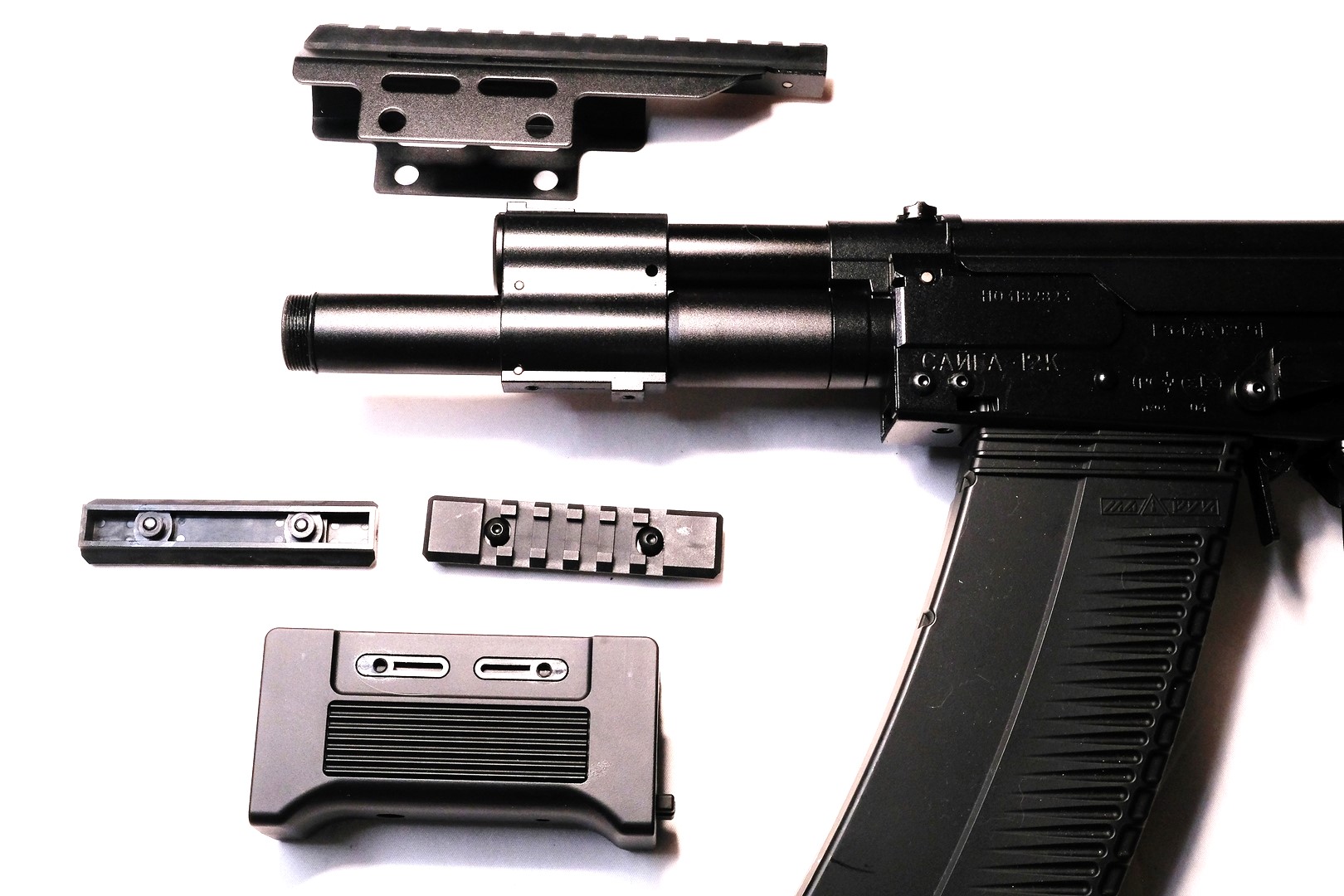 レイルやマウントの取り外しは説明書通りにやれば難しくない