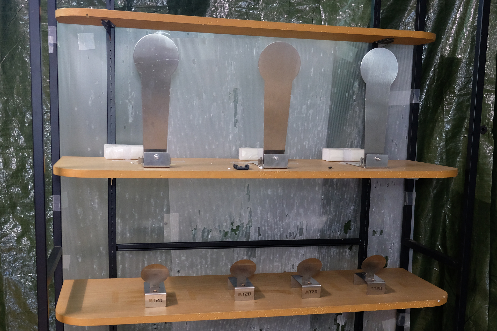 使用する金属製のターゲット