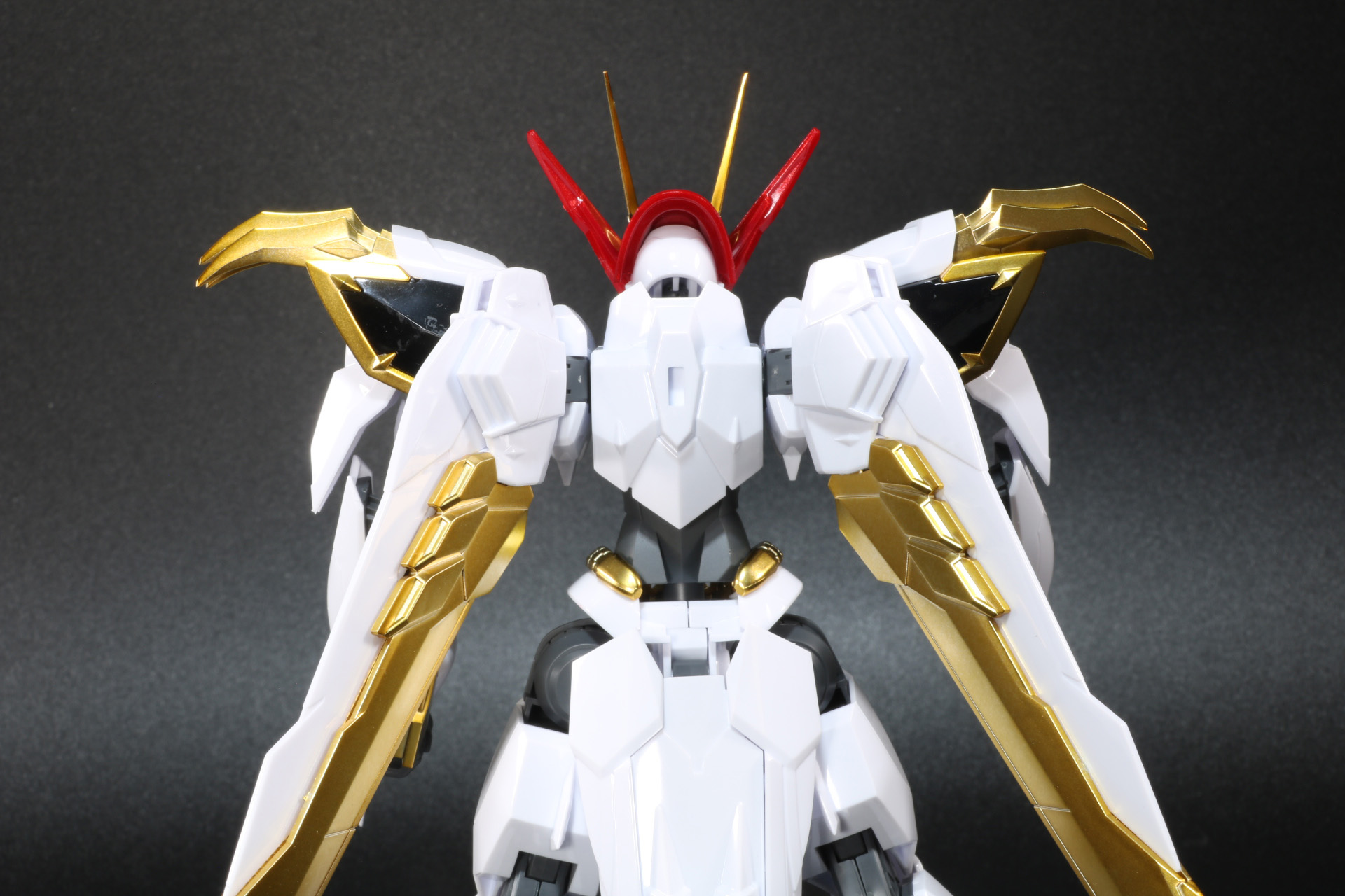 ウィングを左右に広げた位置に調整