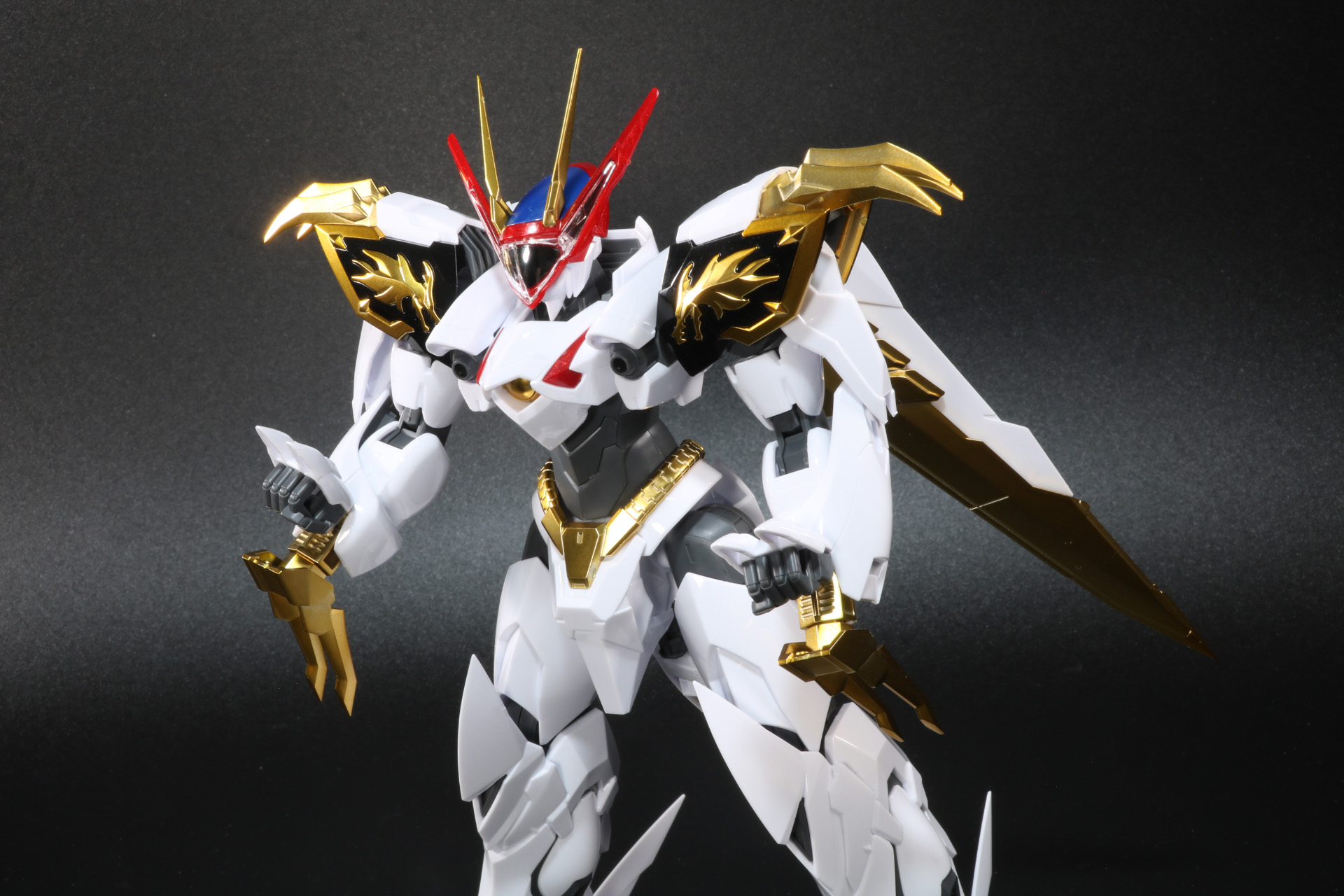 胸部の左右ユニットを反転させて、頭部側に回す