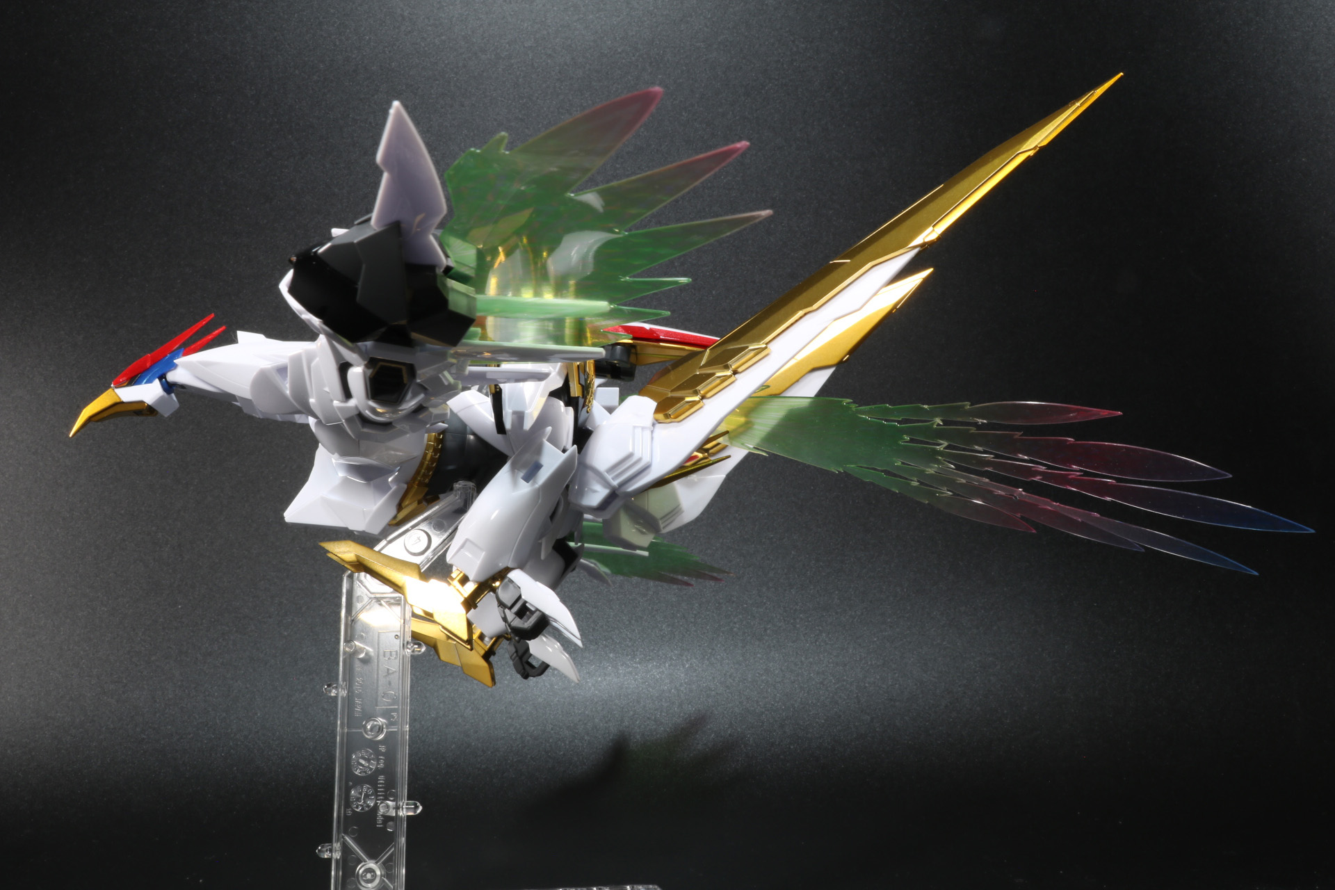 横から見ても鳥のシルエットがわかる