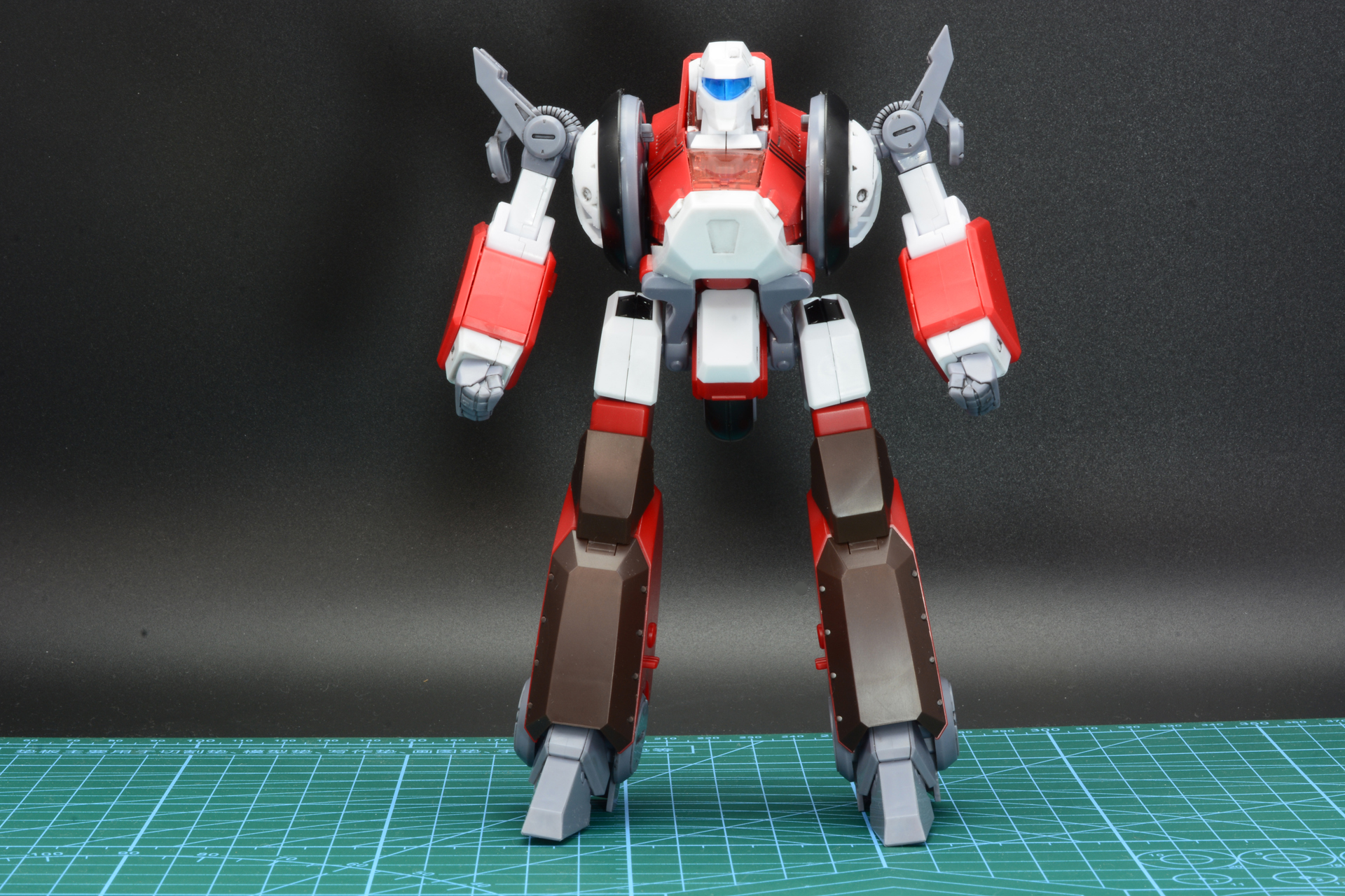 マニューバスレイブから、マニューバクラフトへ変形