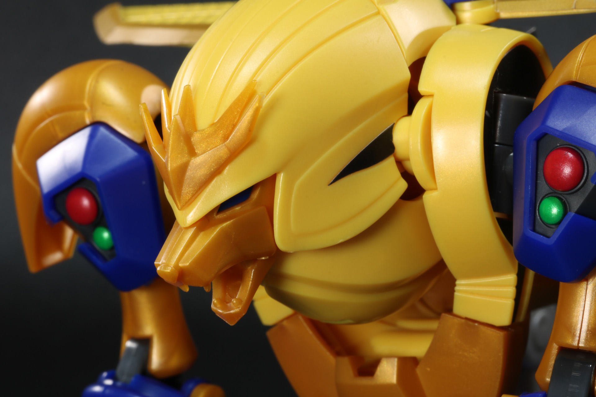 口は開閉ギミックを搭載