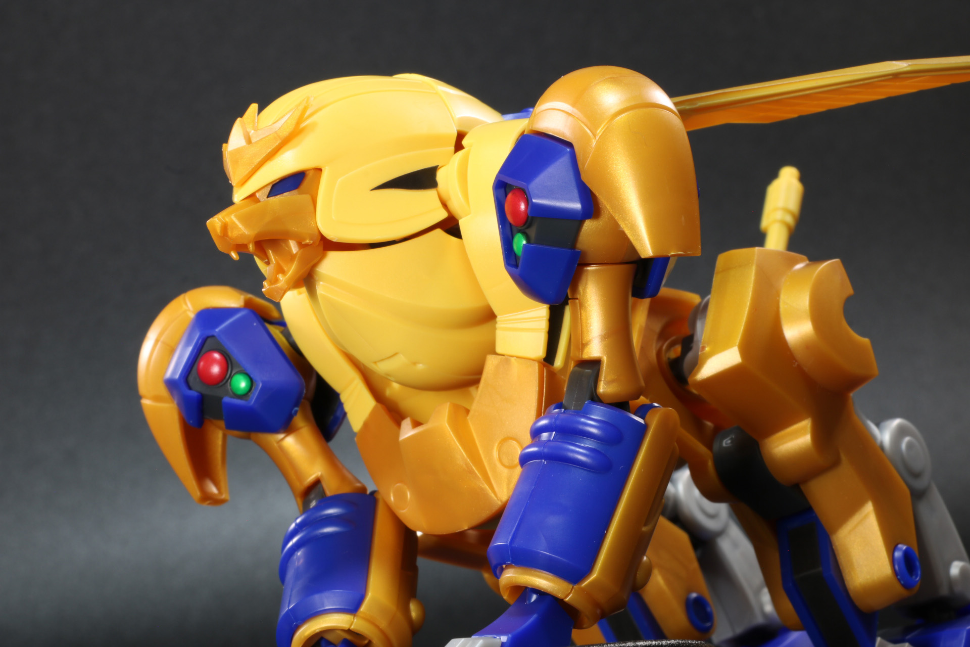 別売りの「THE シンプルスタンド」で高速戦闘も演出できる