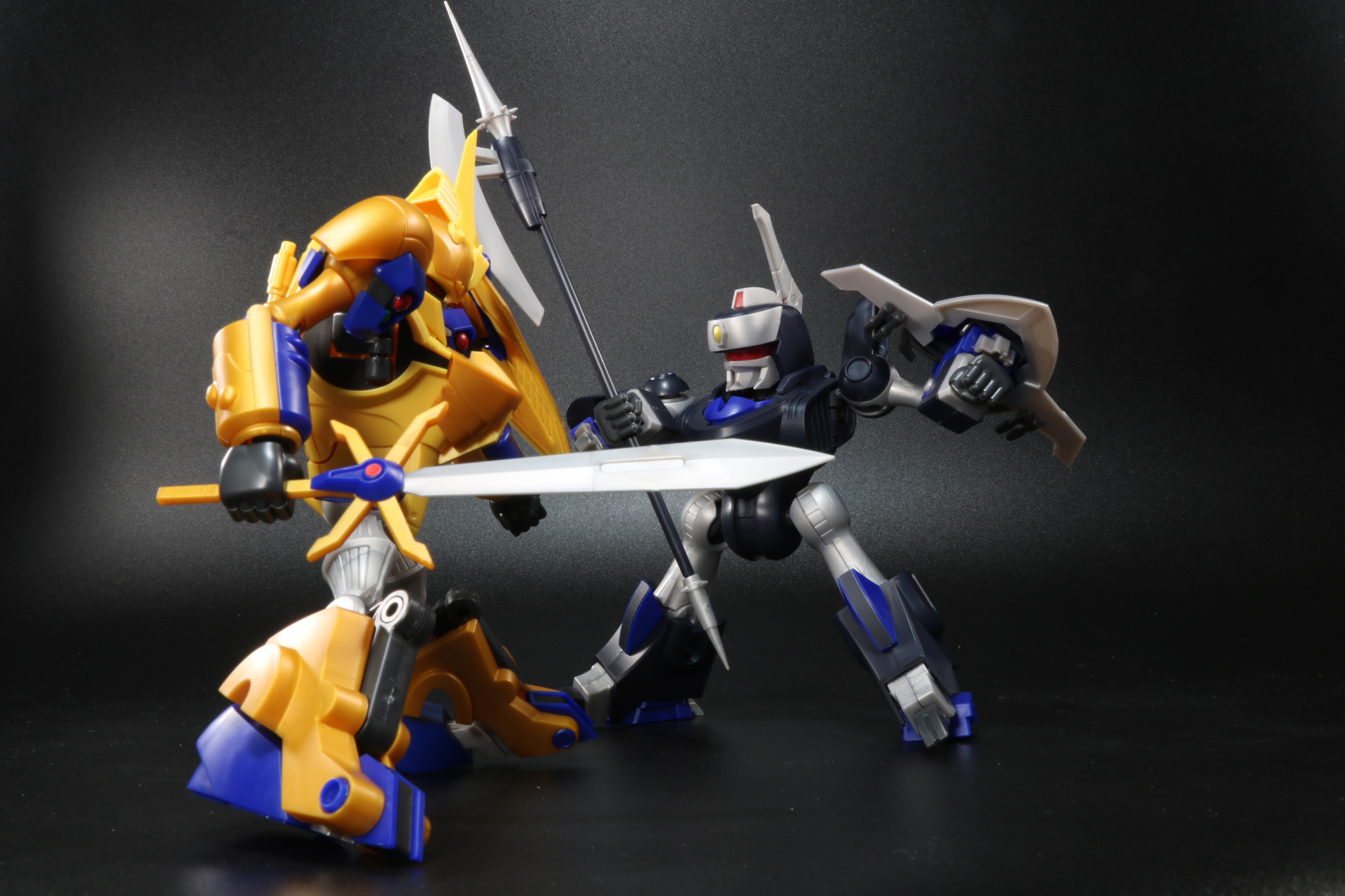 妖神ゴブーリキとの決戦で力を合わせる