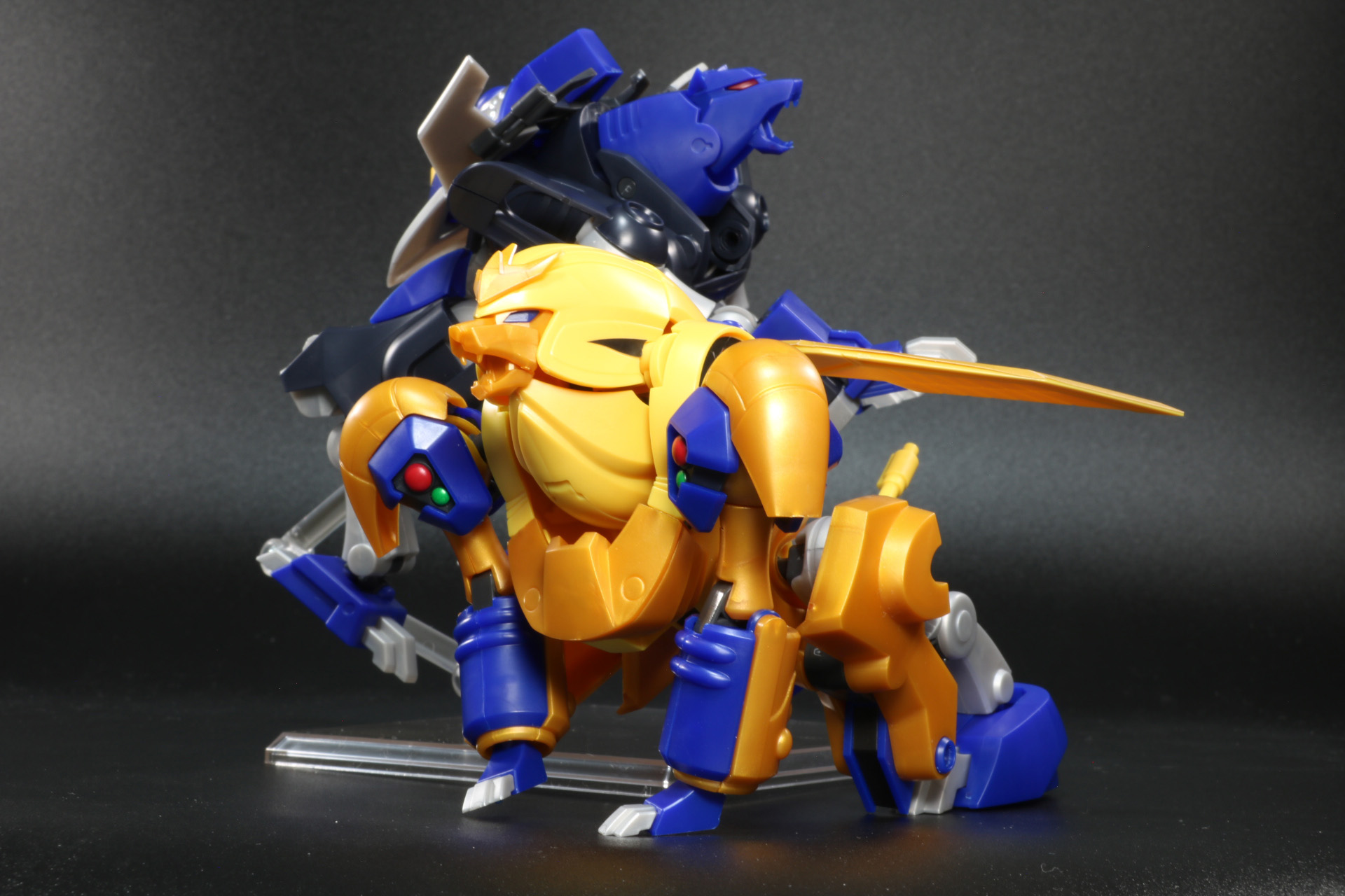 必殺技「ロイヤルスカッシュ」炸裂！