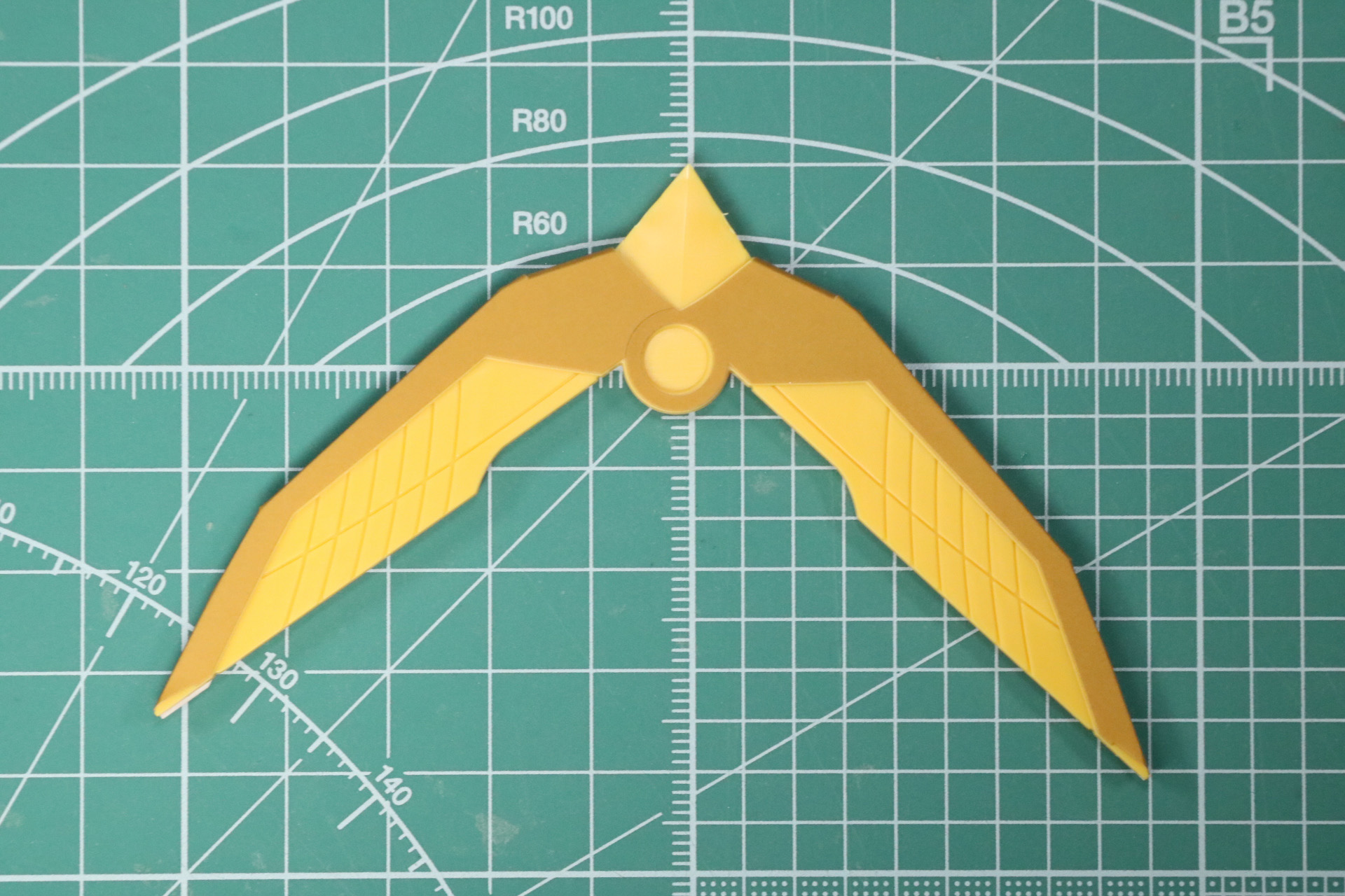 シールドブーメランは外縁部分にシールを貼る