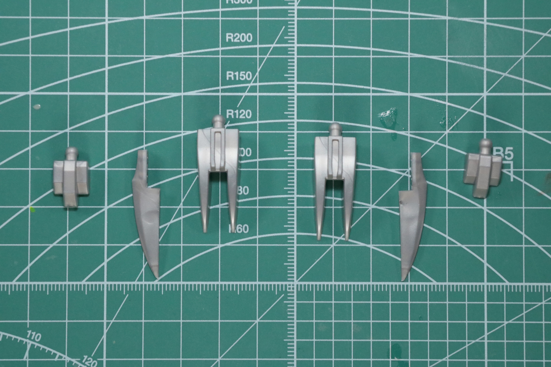 パンサークローの組み立て