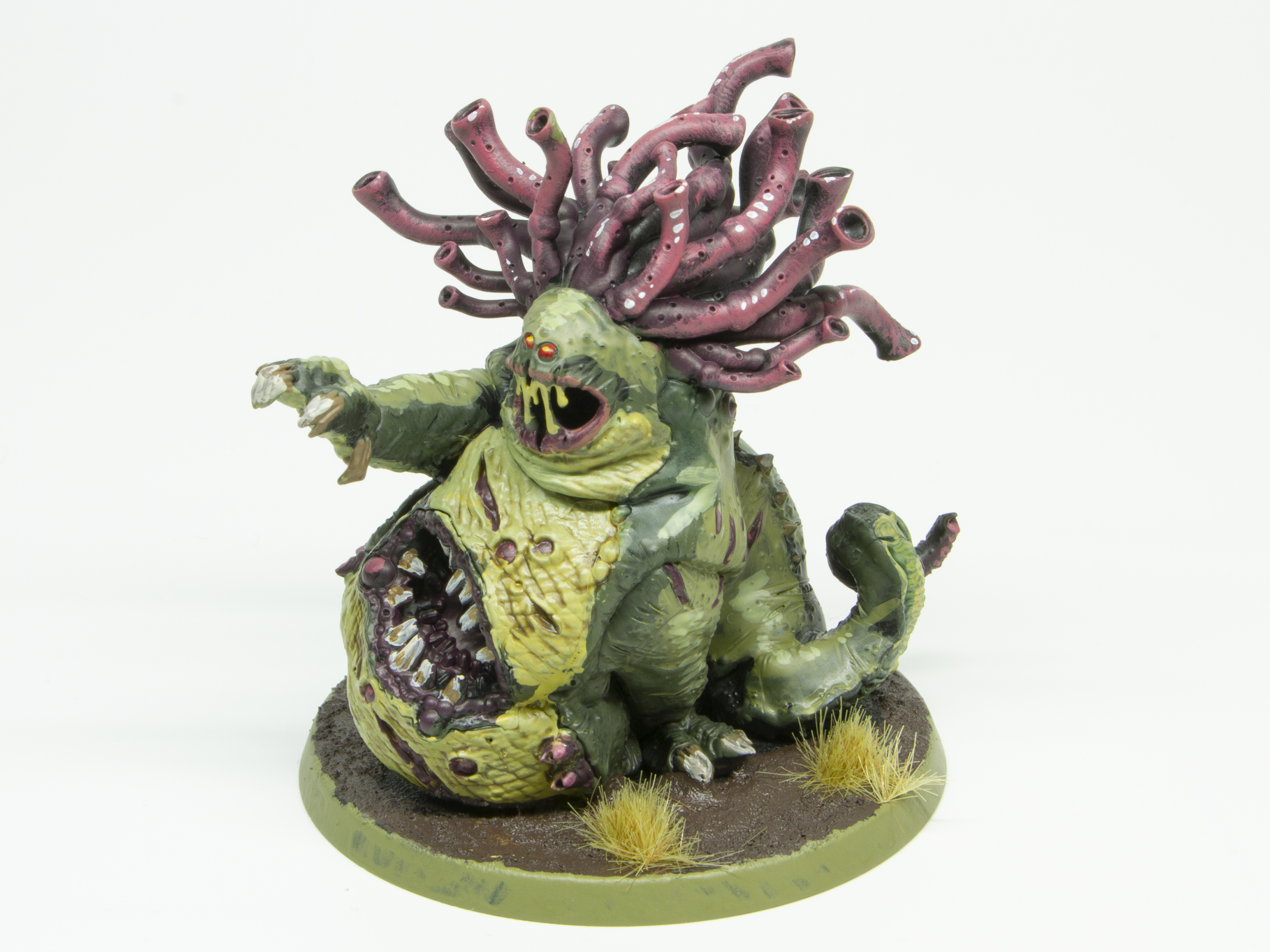 「ビースト・オヴ・ナーグル」を塗ったもの。濃い色で下地を作り、中間色→明るい色→ハイライトと引き上げていく