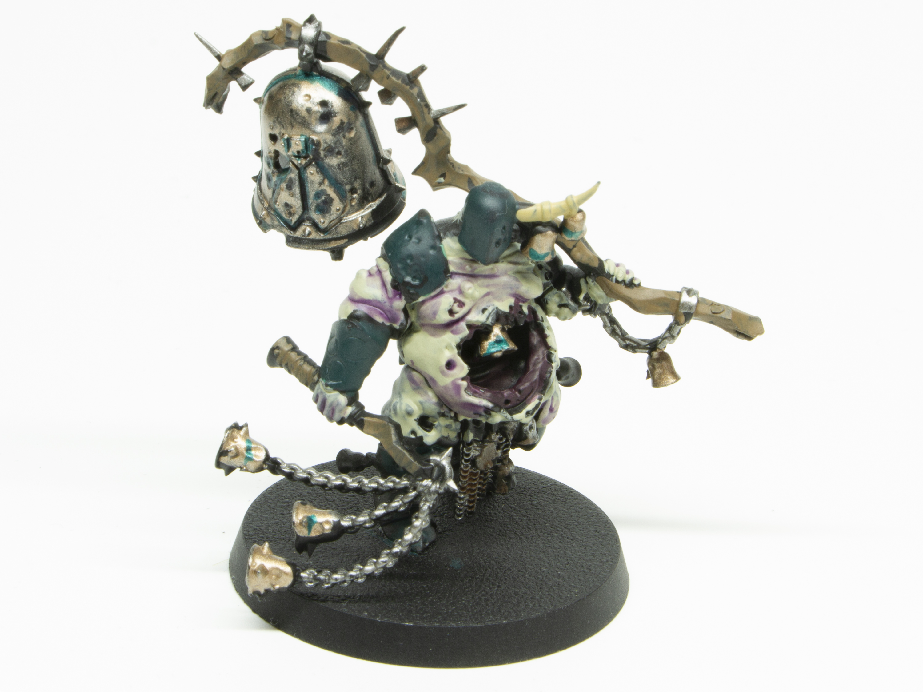 疱瘡で膨れた人間「ピュートリッド・ブライトキング」。肌色をライトグリーン、パープルのフィルタリングで凶悪な疫病を体に溜め込んでいるイメージ