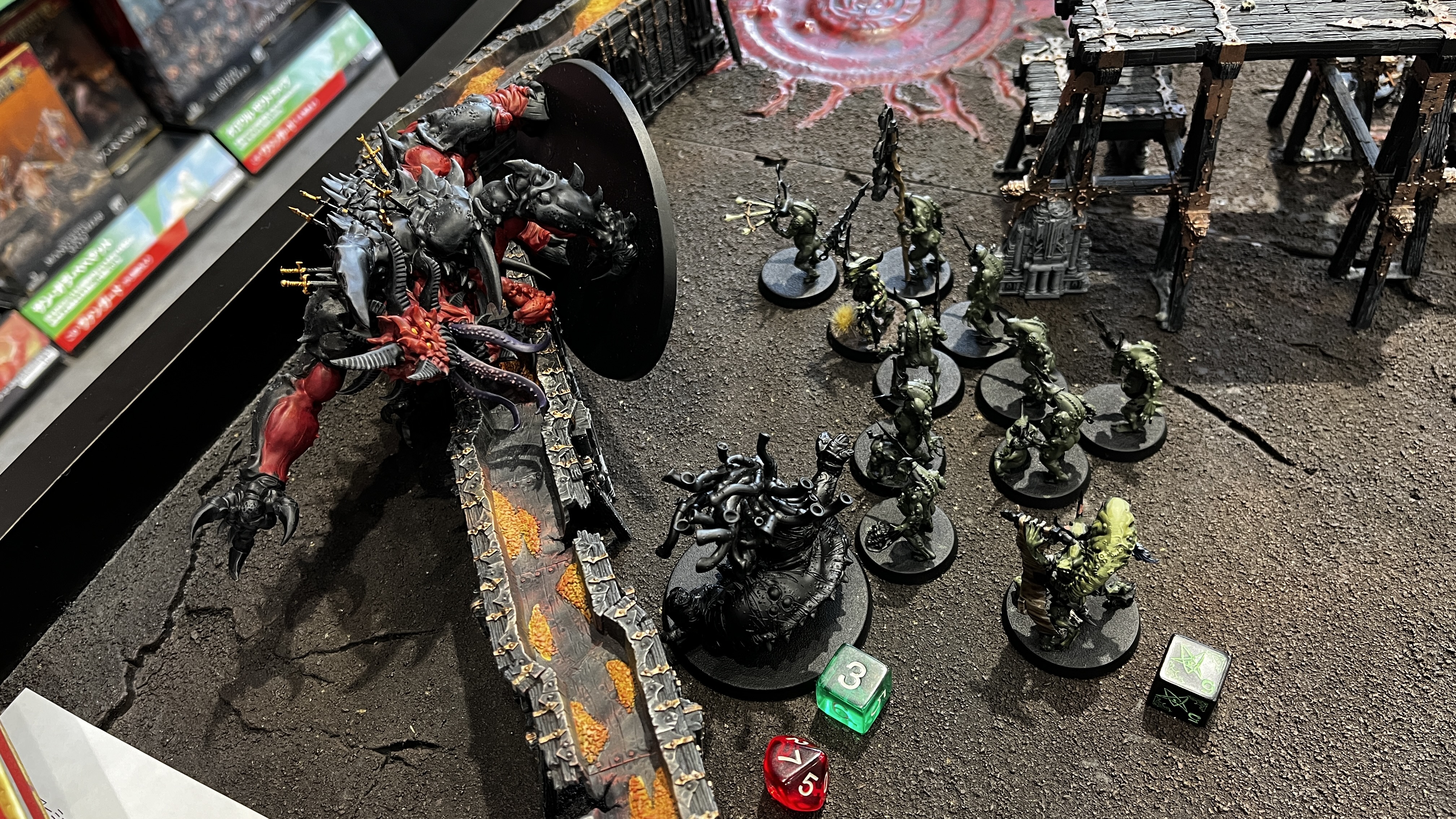 ナーグルも負けてはいない。自身が持つ疫病の力でモンスターを倒す