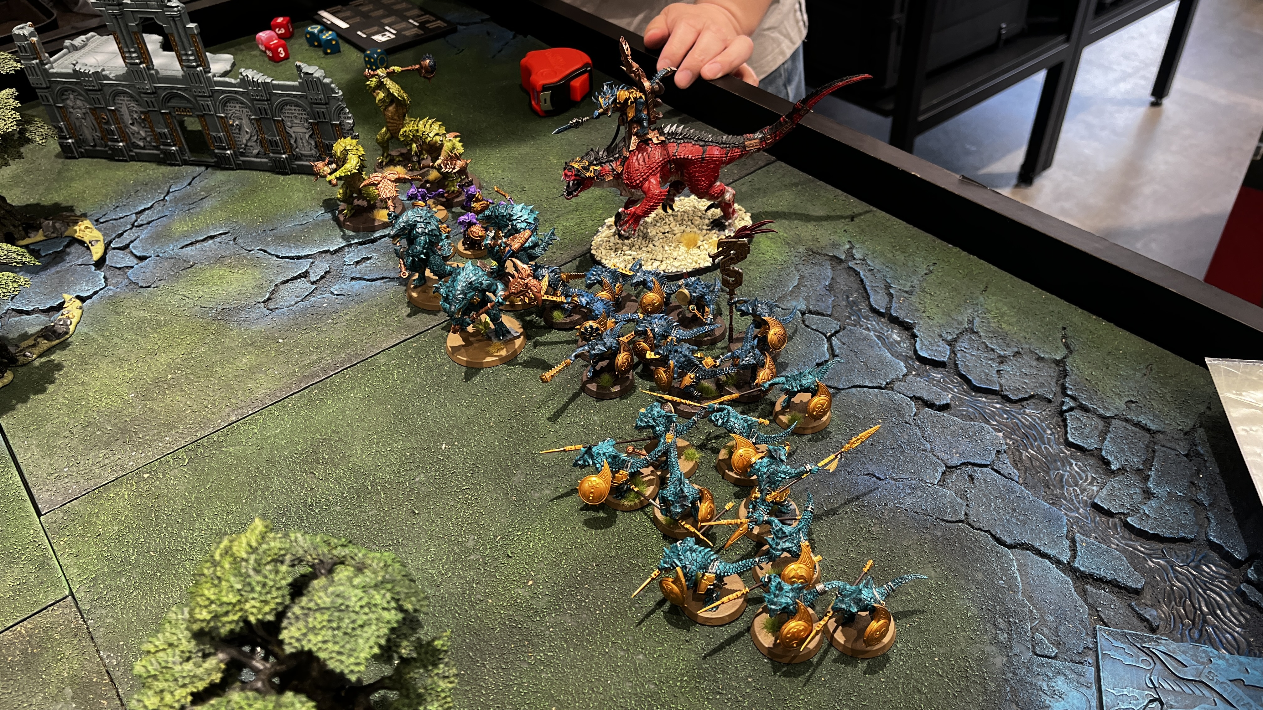 また別のお相手と2戦。1戦目は真っ正面からぶつかり合い、こちらが行う儀式を相手が妨害するもの