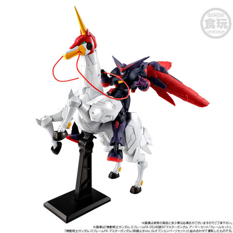プレバン限定 GフレームFA 風雲再起+FA マスターガンダムセット 食玩「GフレームFA」シリーズに金色に輝くマスターガンダムと