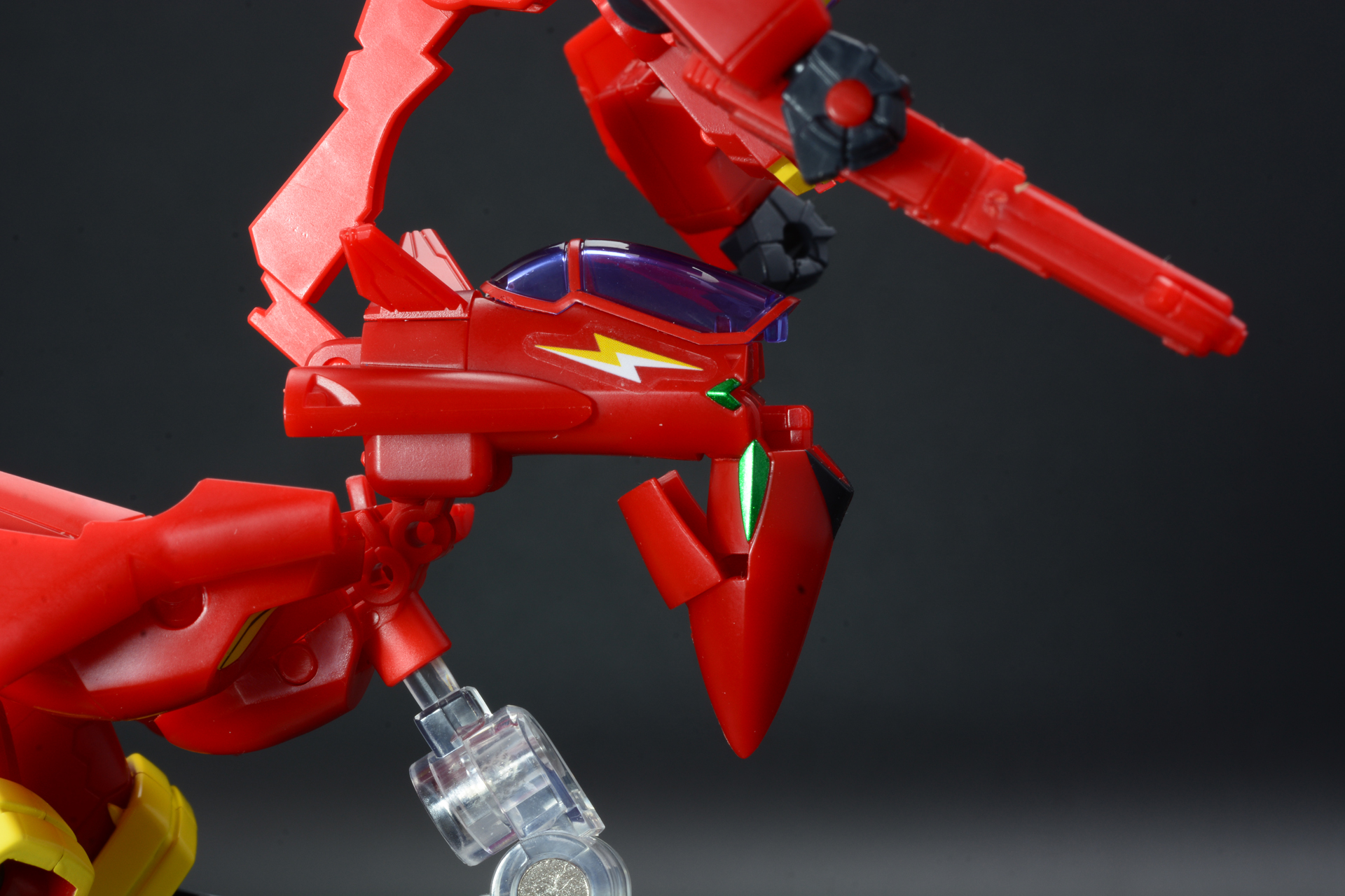 機首を曲げ、上半身をかぶせる