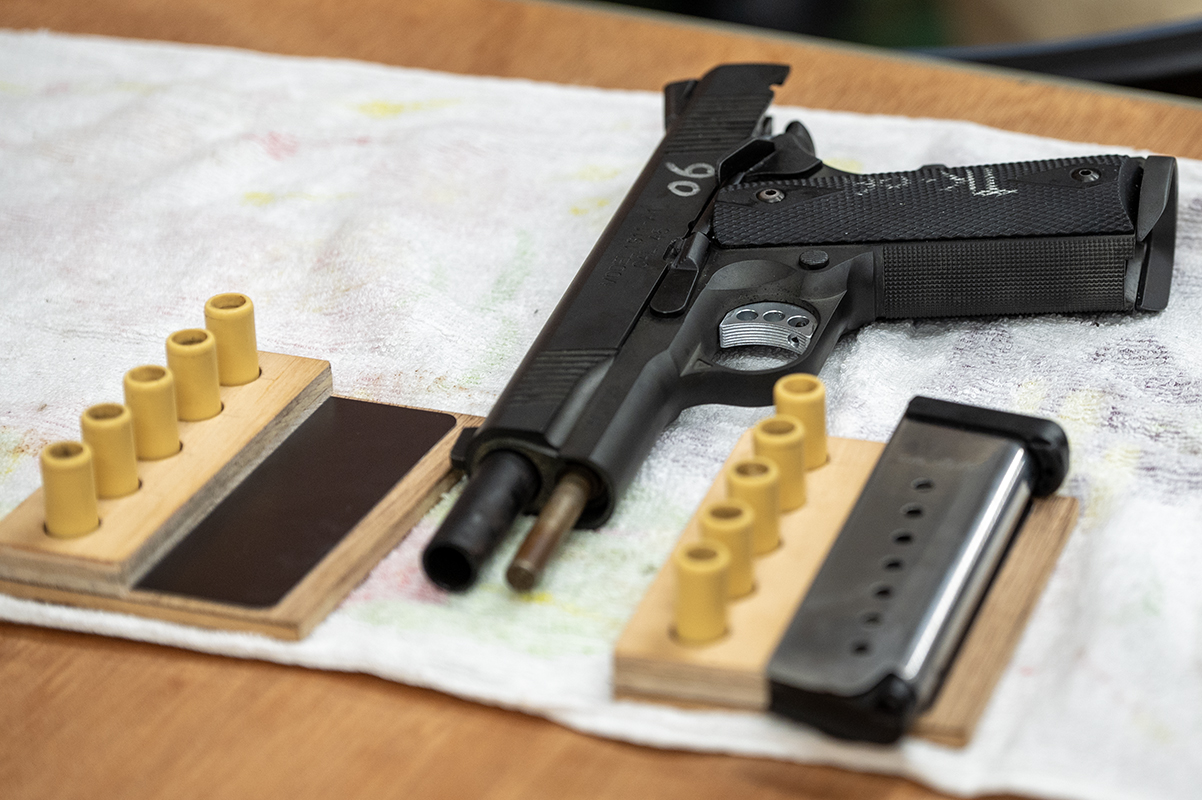 タニオコバのガバメントシリーズで、モデルガン発火体験