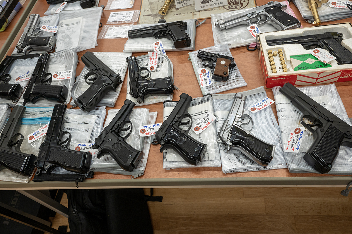 新品・中古を特別価格で出展