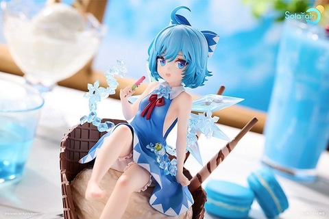 アイスクリームの上に座るチルノ！ 「東方Project」よりフィギュア