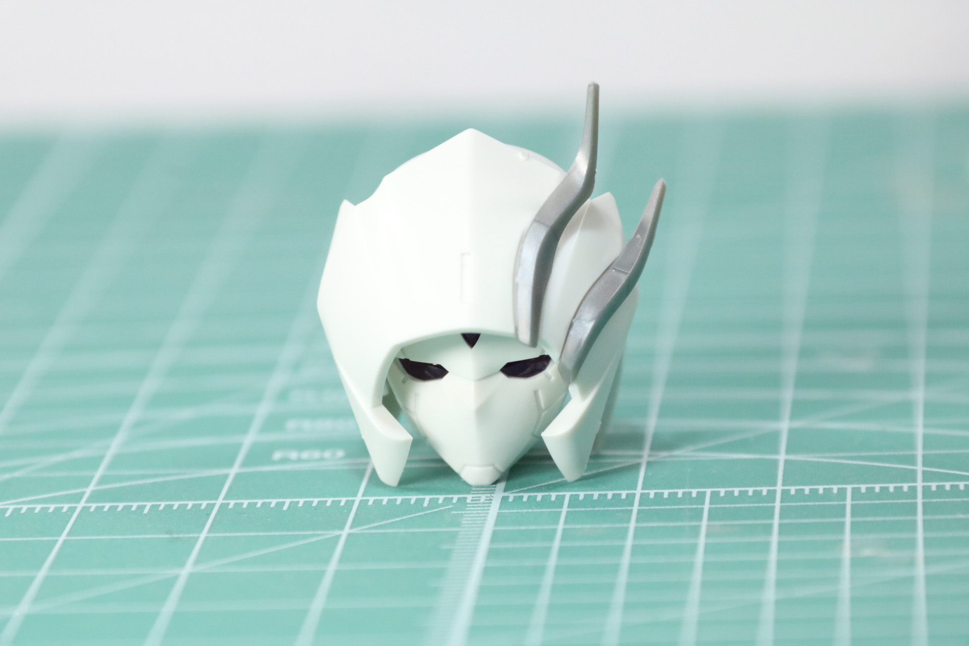 頭部の組み立て