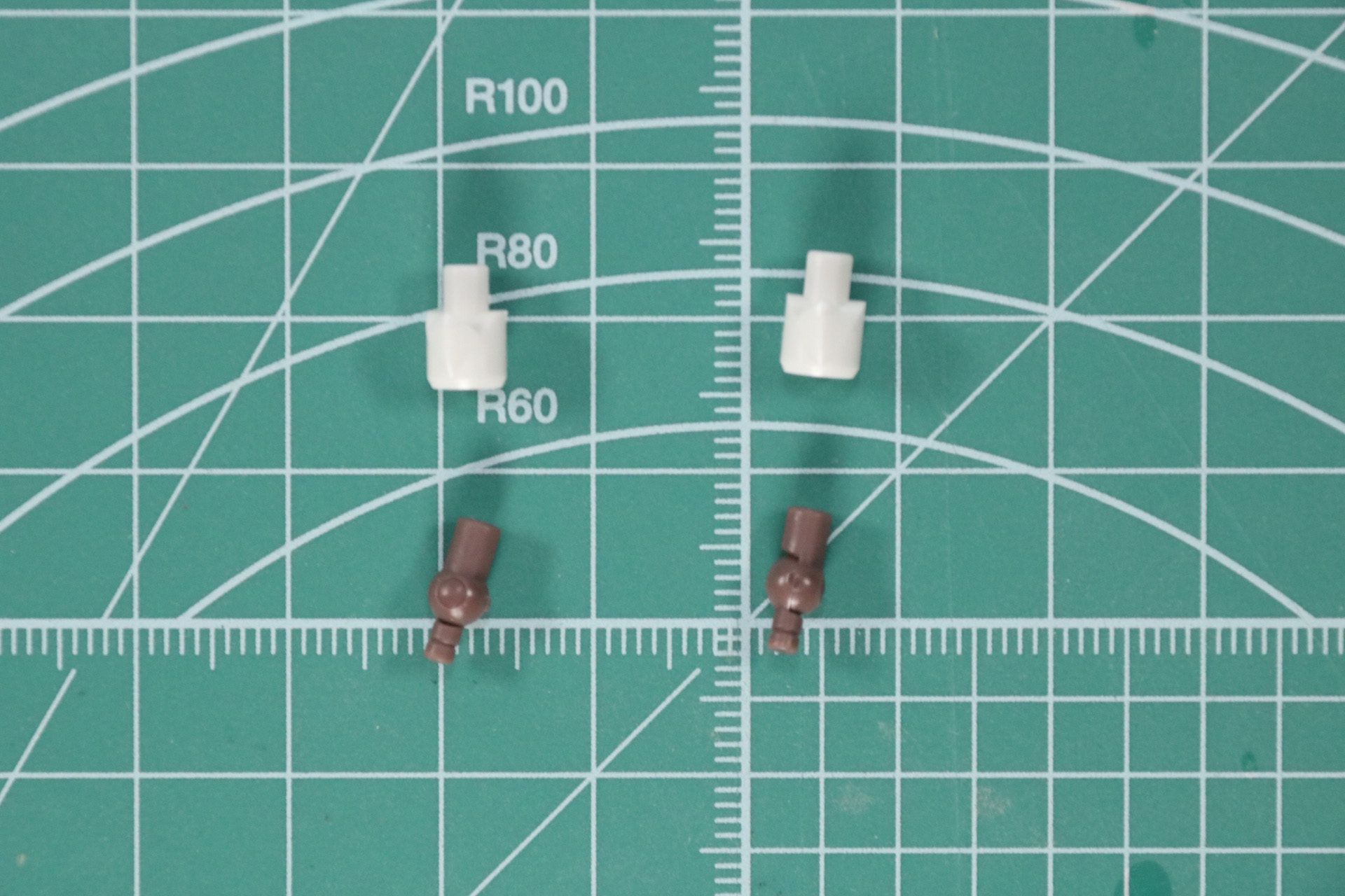 通常のリストジョイントは本体に合わせたパーツと合わせる