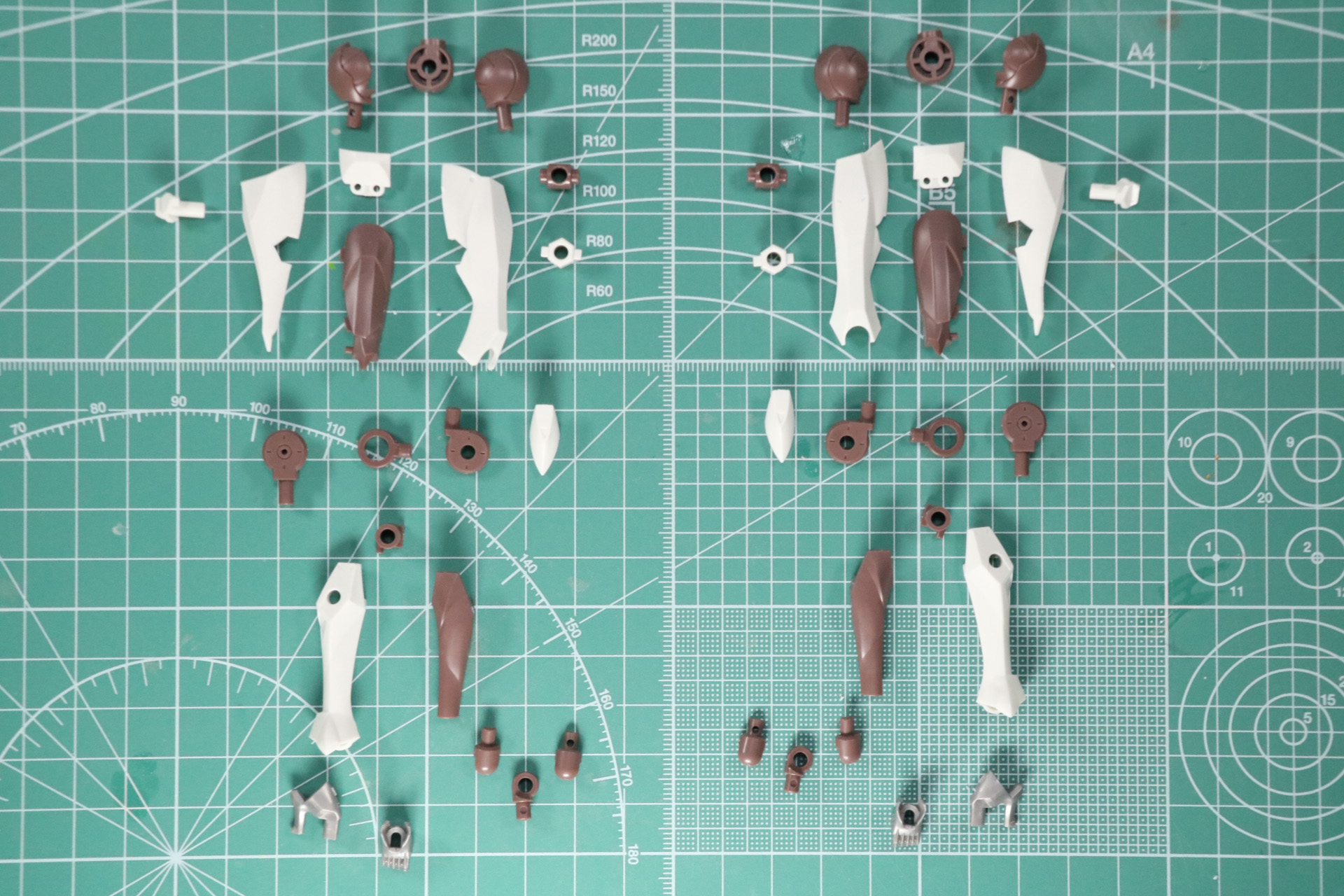 脚部の組み立て