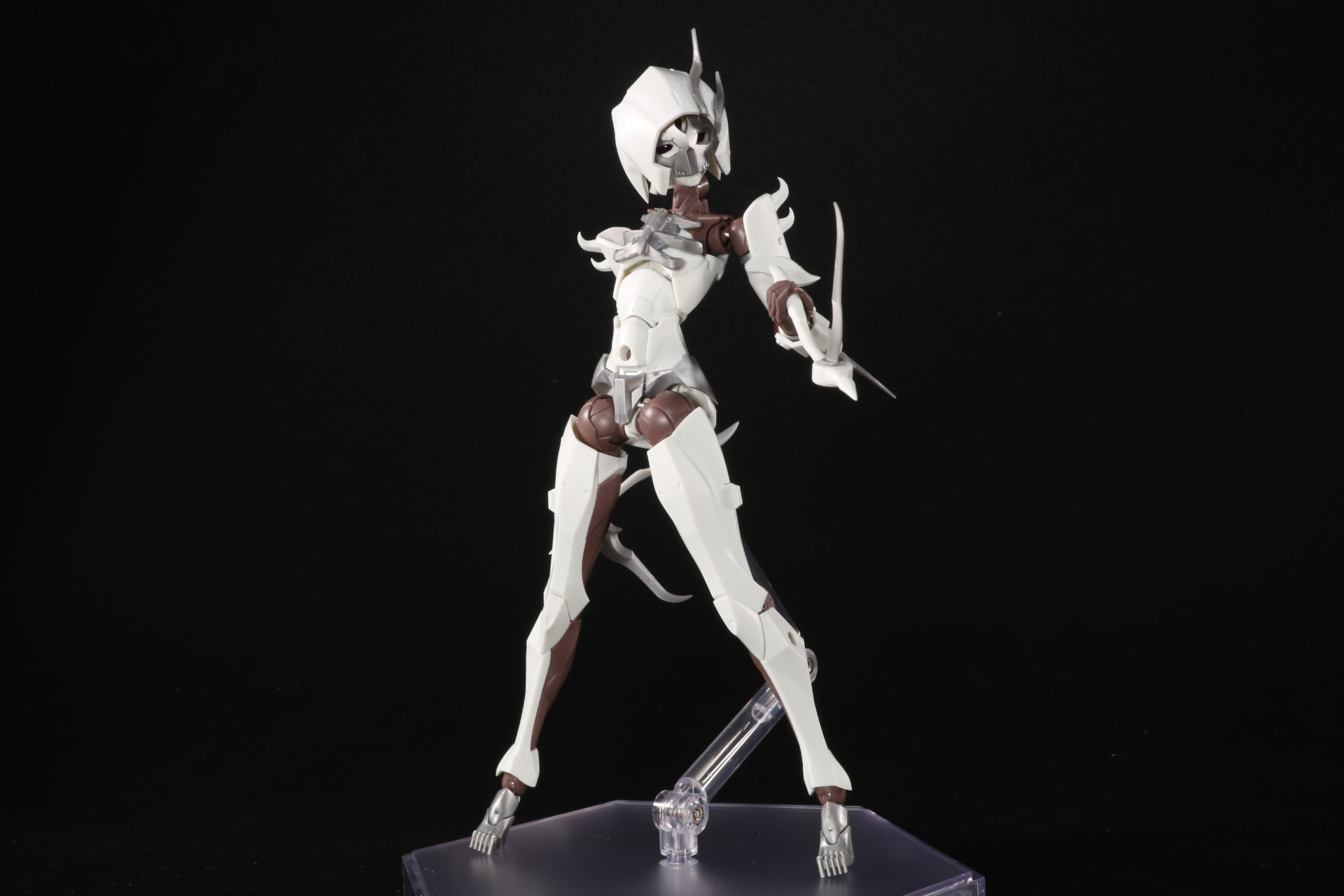 「シックル」による接近戦