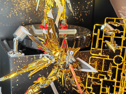 機動戦士ガンダムSEED DESTINY」よりアカツキガンダムが「RG」で