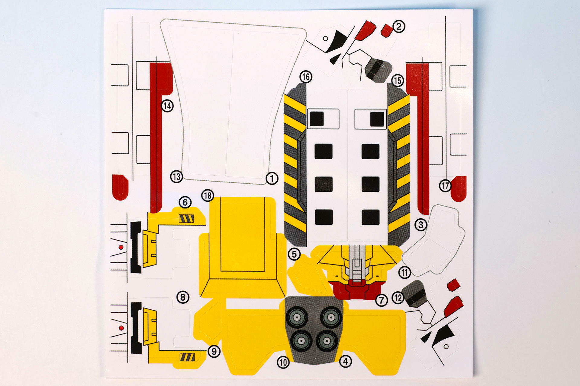 こちらはおもに合体パーツに貼るシールだ