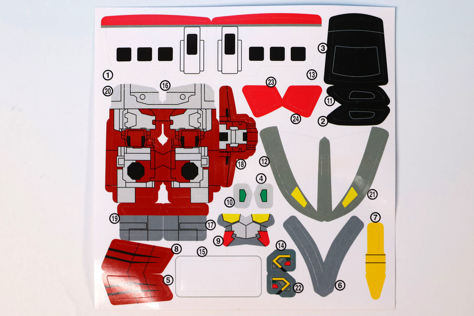 こちらはシンカリオンに貼るシールだ