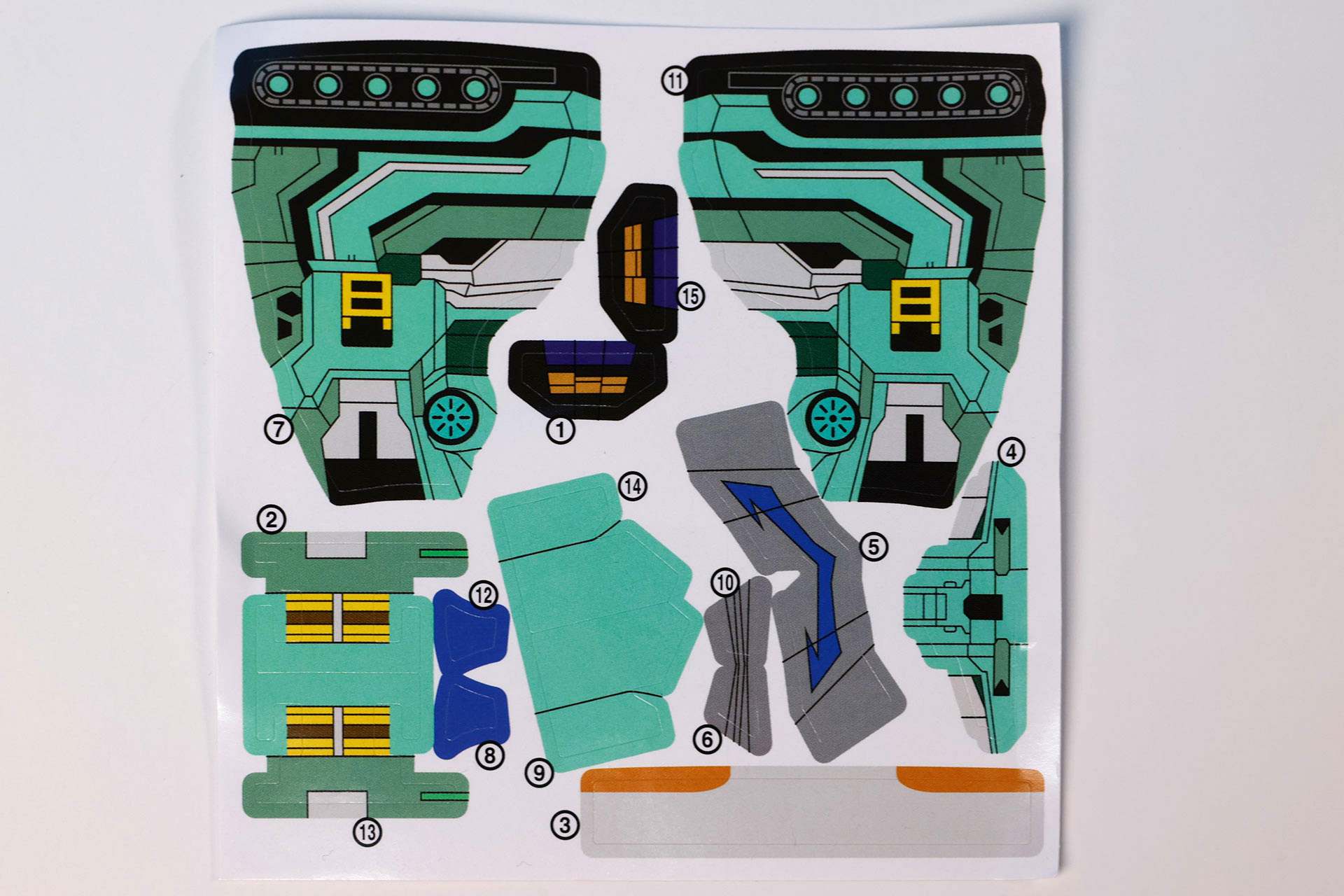 こちらは合体パーツに貼るシール