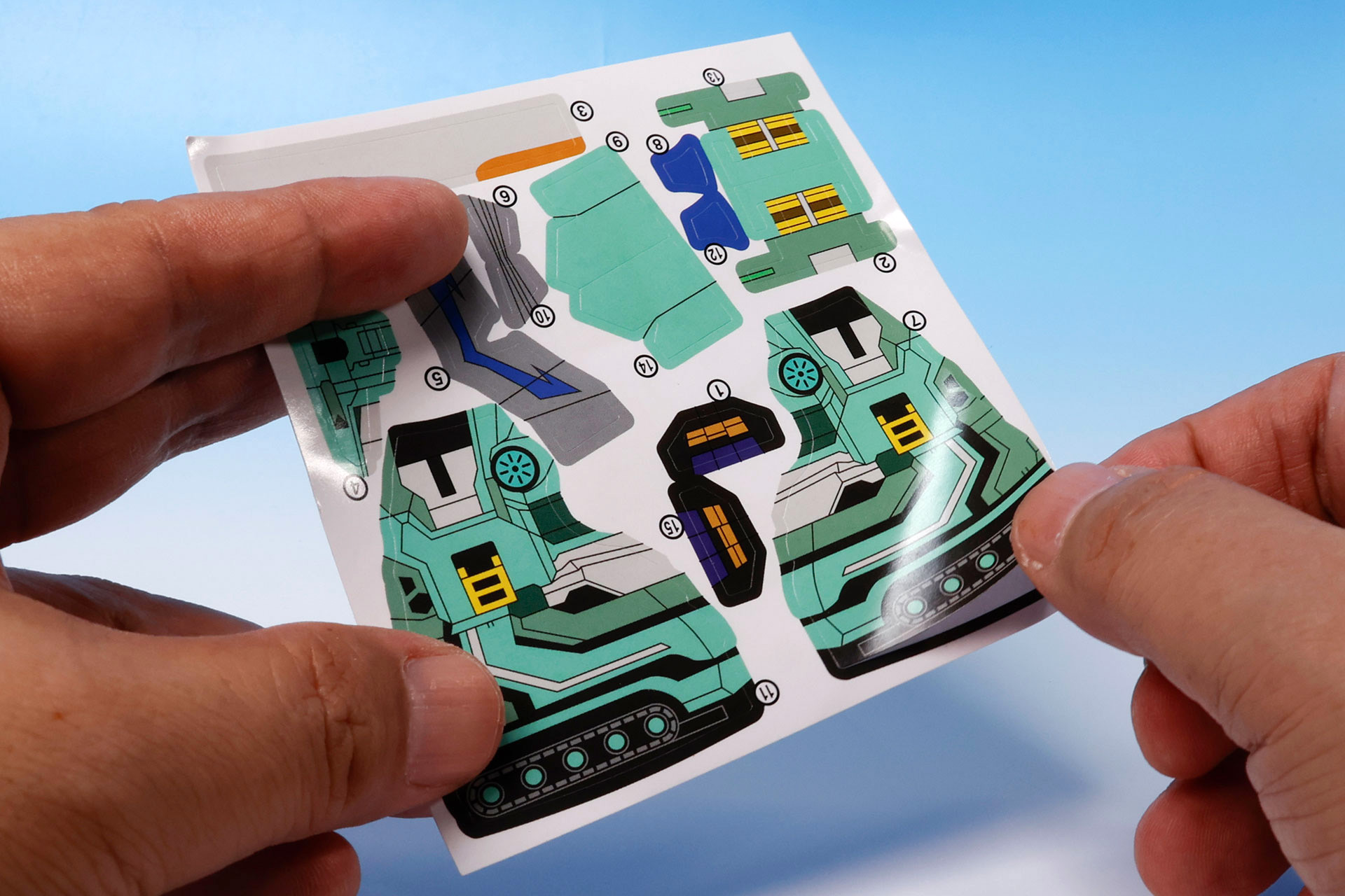 遊び始める前に、これらのシールを貼っていこう