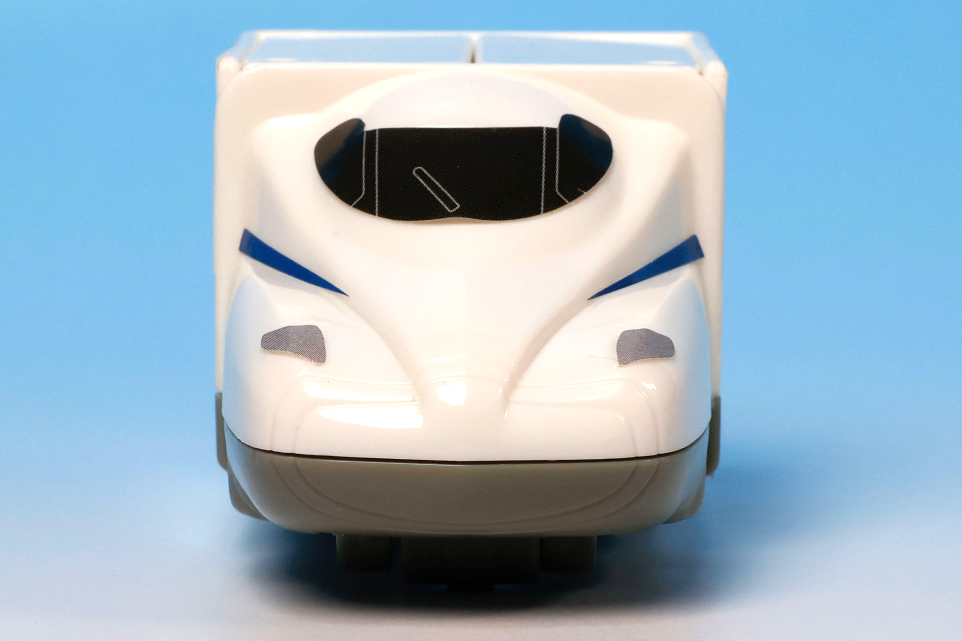 ロボットから車両へ早変わり