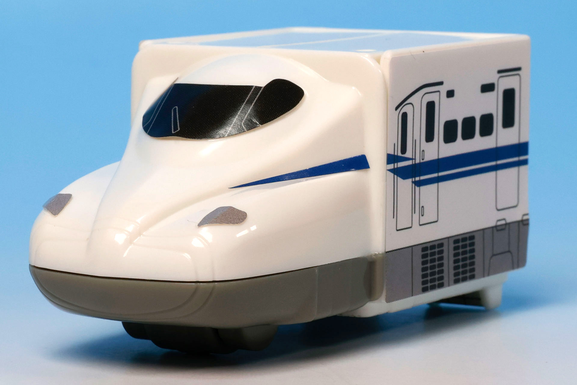 普通の電車のおもちゃのようだ