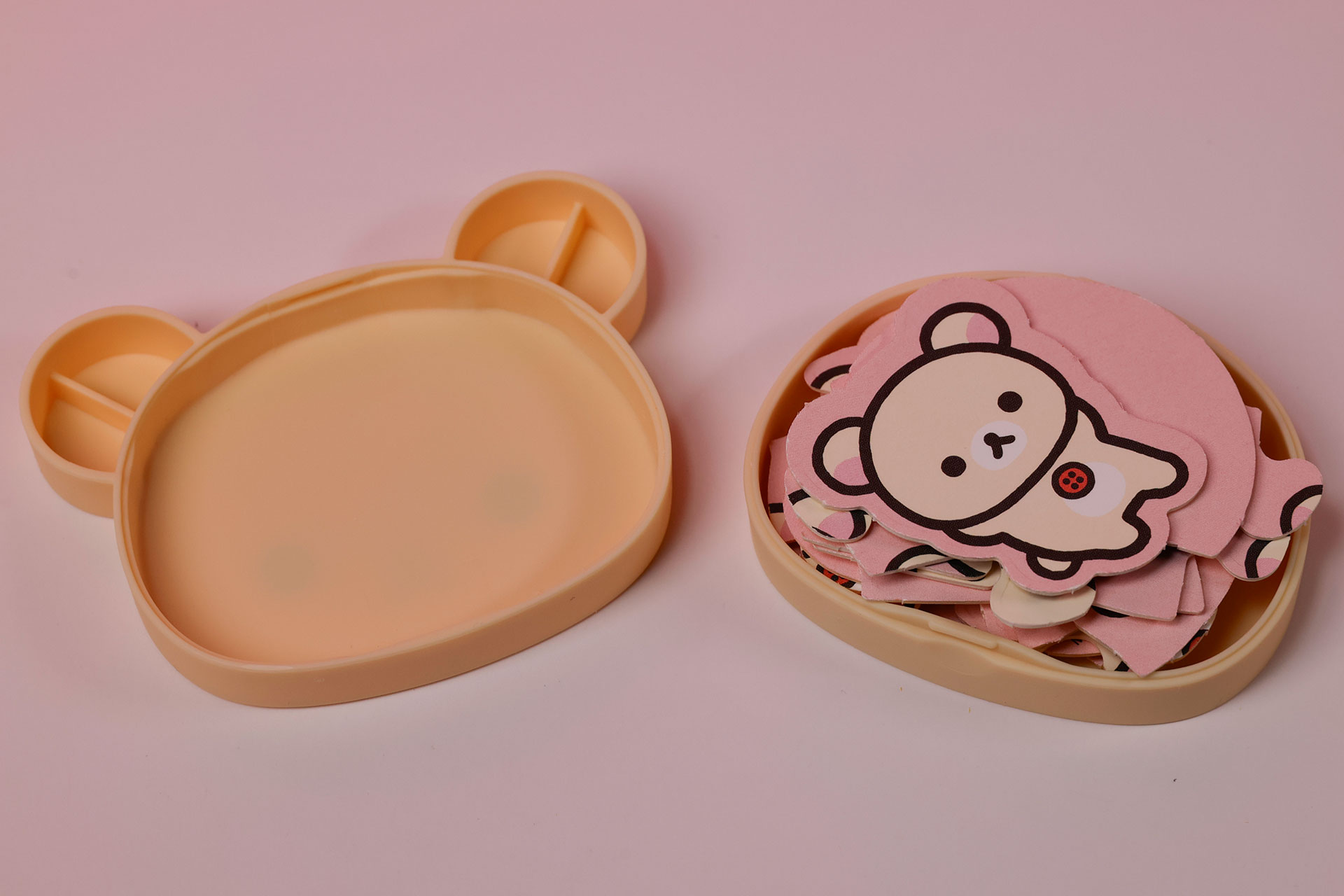 「コリラックマ」のケースを開けたところ